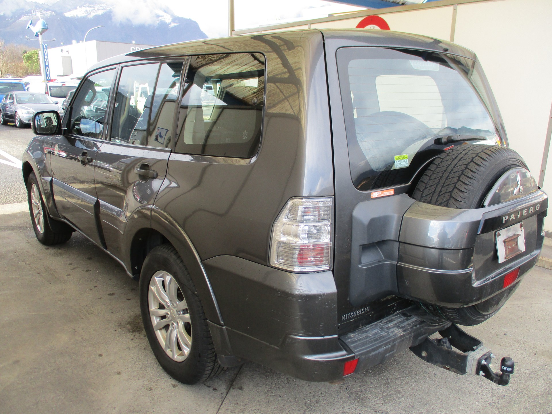 MITSUBISHI Pajero 3.2 DI-D Diamond Automatic-image-4