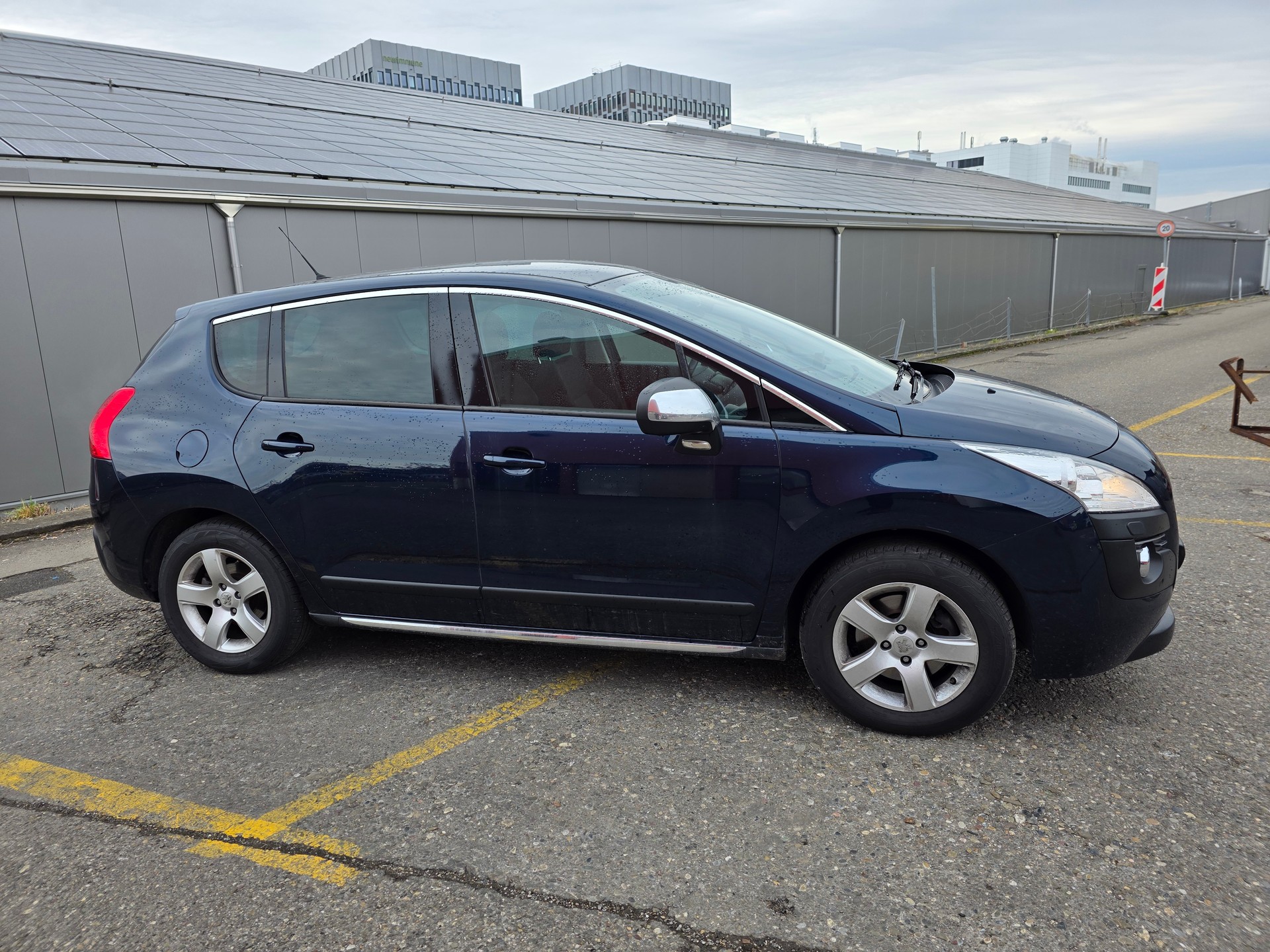 PEUGEOT 3008 1.6 16V T Sport Pack-image-4