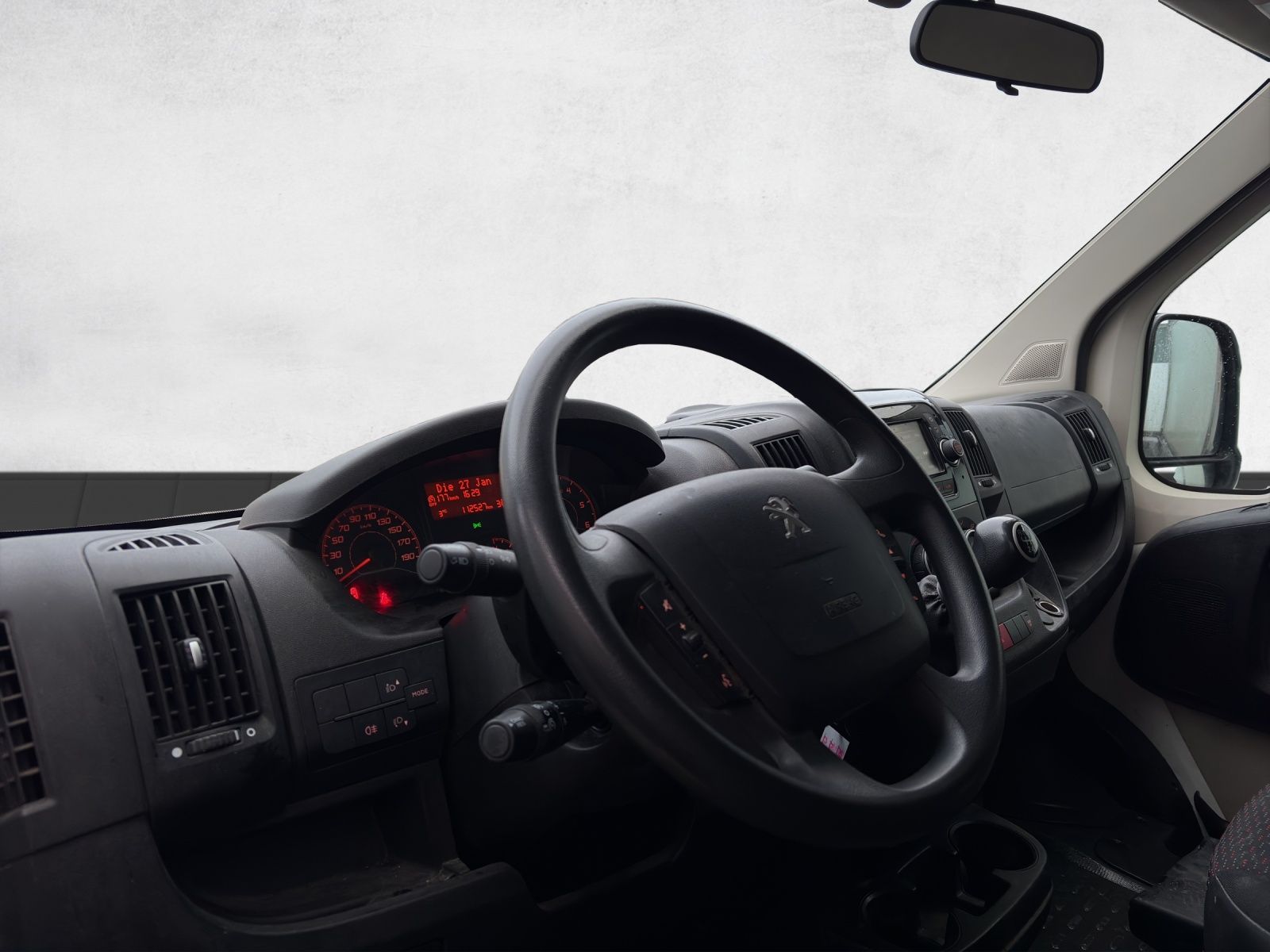 PEUGEOT Boxer 2.0 HDI 335 Allure L3H2-image-6
