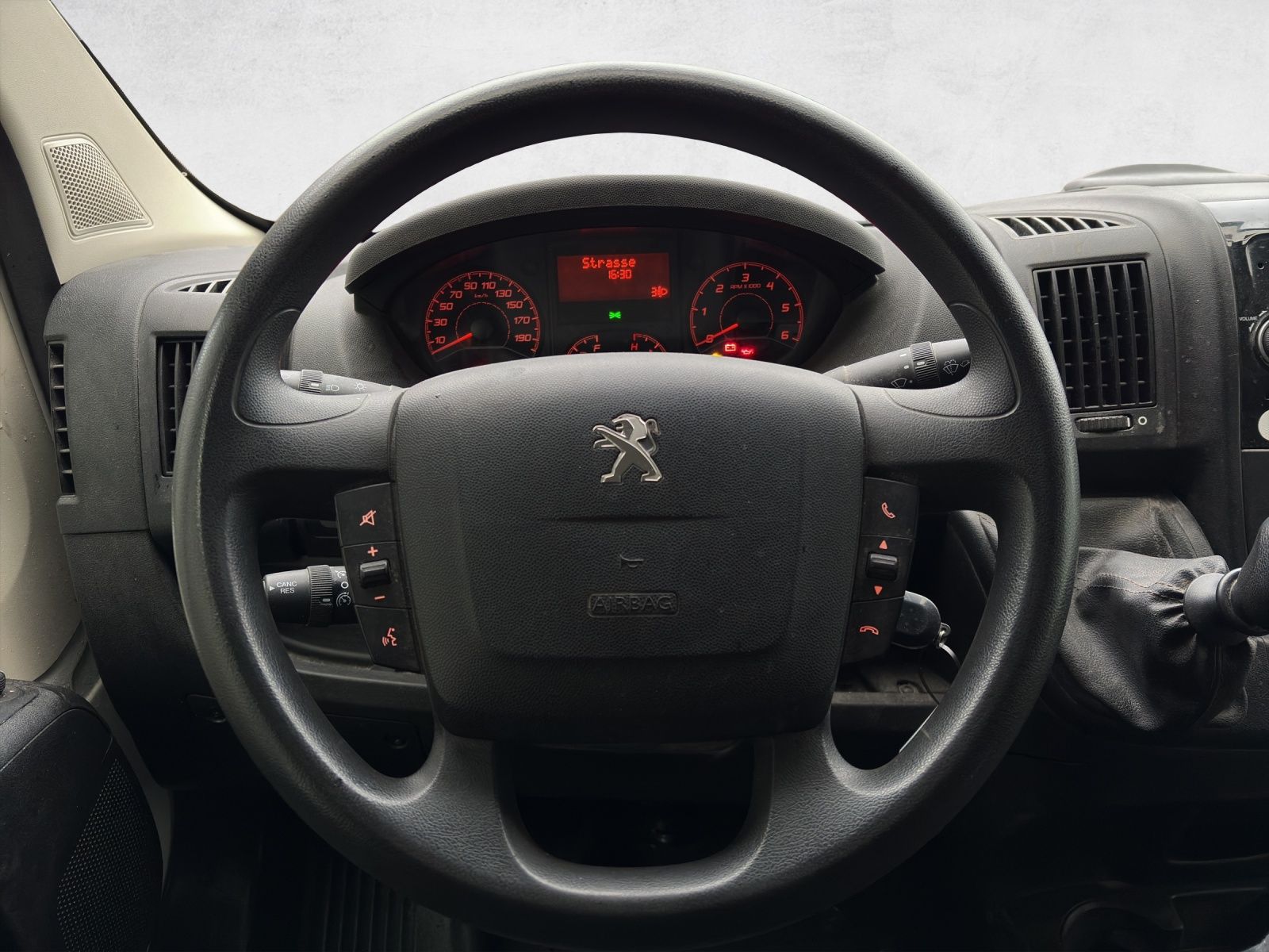 PEUGEOT Boxer 2.0 HDI 335 Allure L3H2-image-7