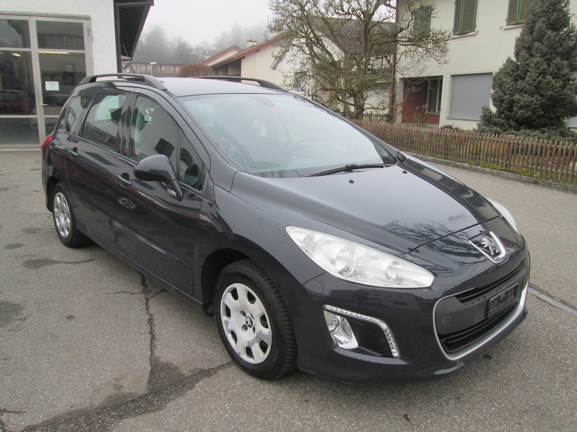 PEUGEOT 308 SW 1.6 HDI Access EGS6-image-6