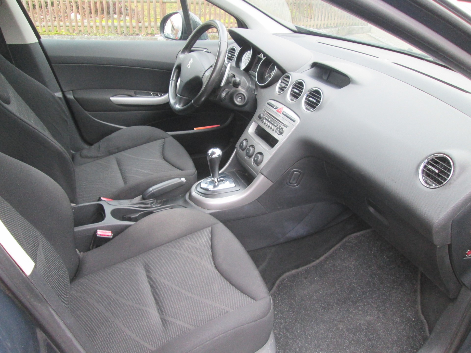 PEUGEOT 308 SW 1.6 HDI Access EGS6-image-11