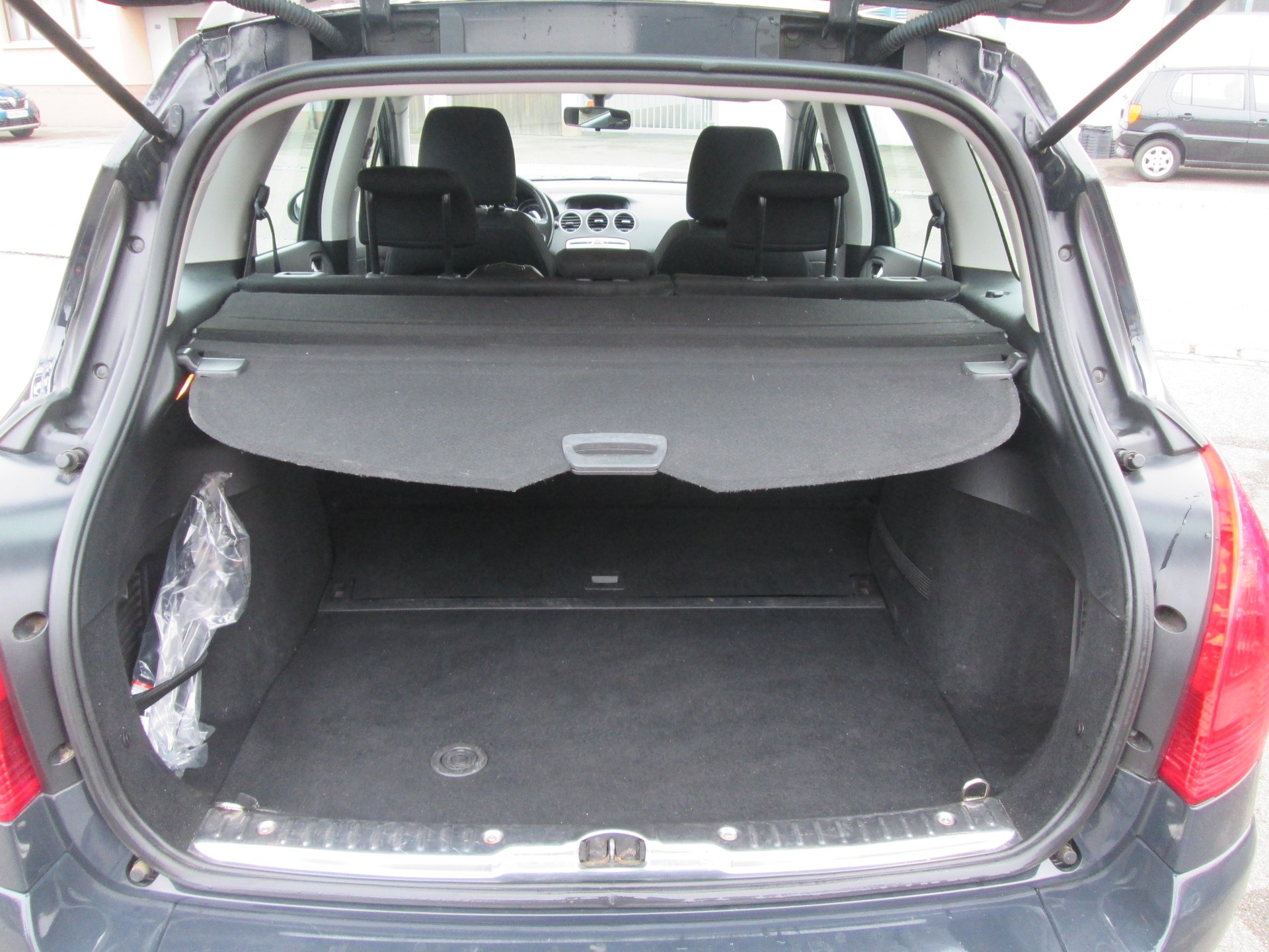 PEUGEOT 308 SW 1.6 HDI Access EGS6-image-10