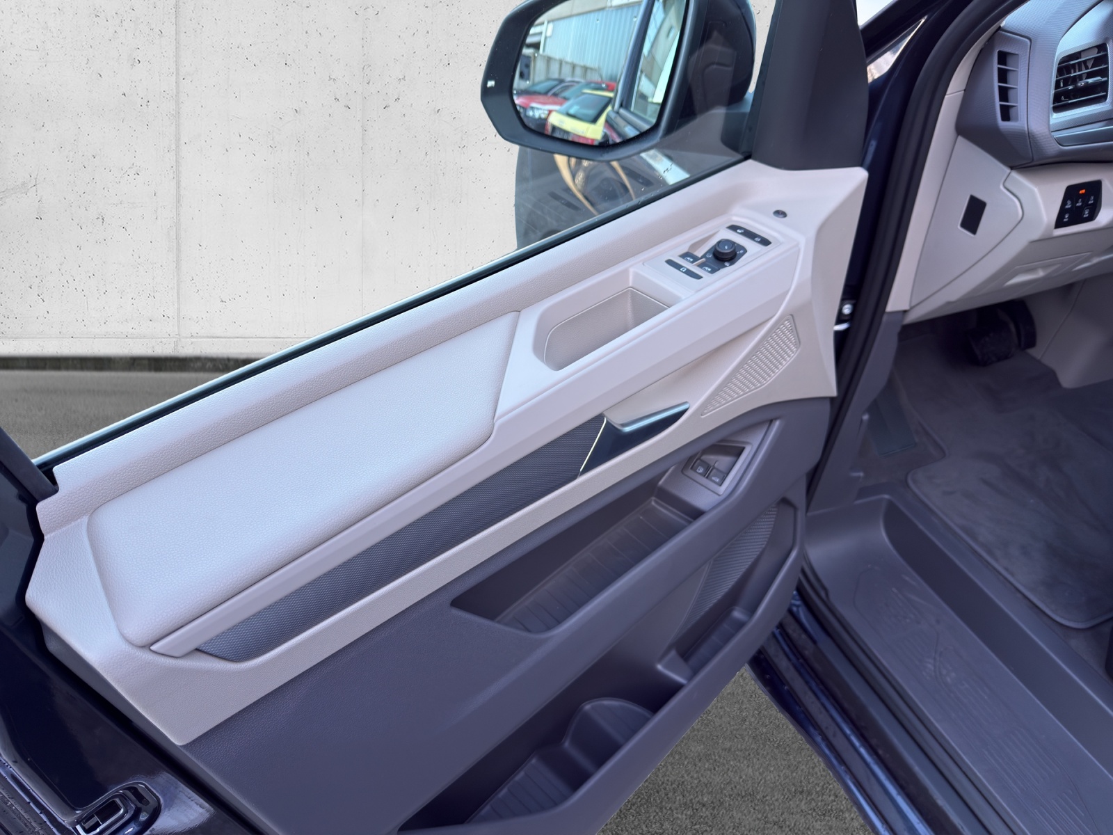 VW Multivan 1.5 eHybrid Liberty 4Motion DSG-image-11