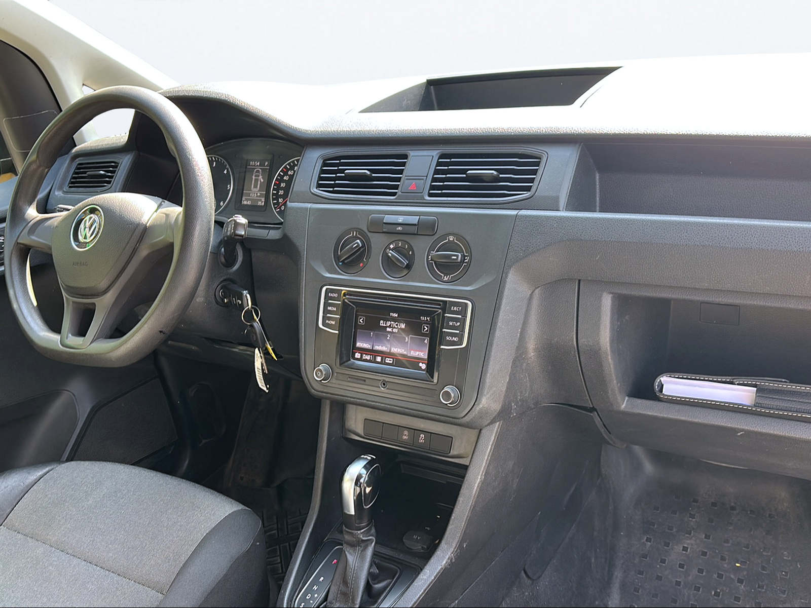 VW Caddy 2.0TDI 4Motion BlueMotion Technology DSG-image-11