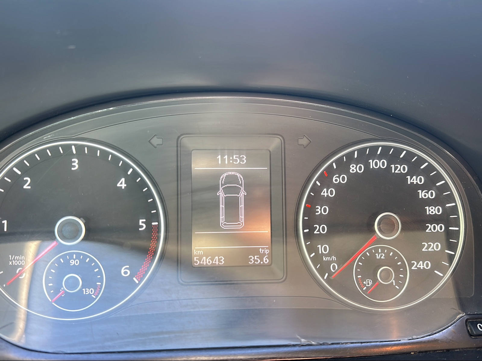 VW Caddy 2.0TDI 4Motion BlueMotion Technology DSG-image-9