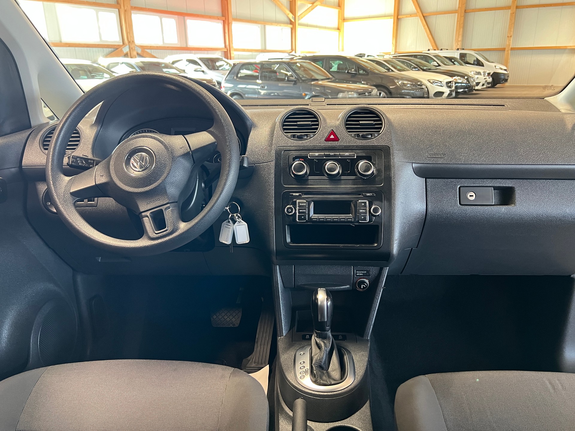 VW Caddy 1.6 TDI BlueMotion Technology DSG-image-9
