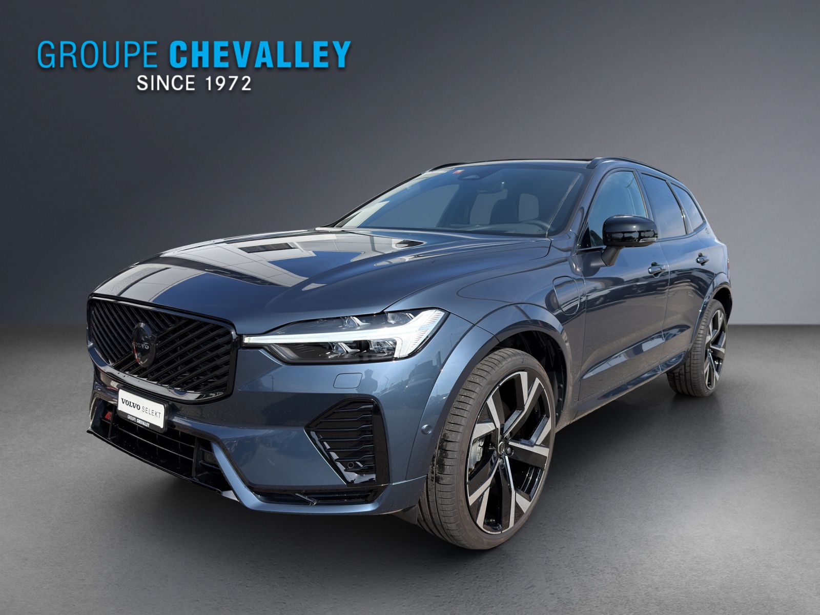 VOLVO XC60 T8 eAWD PluginHybrid Black Edition Geartronic-image-0