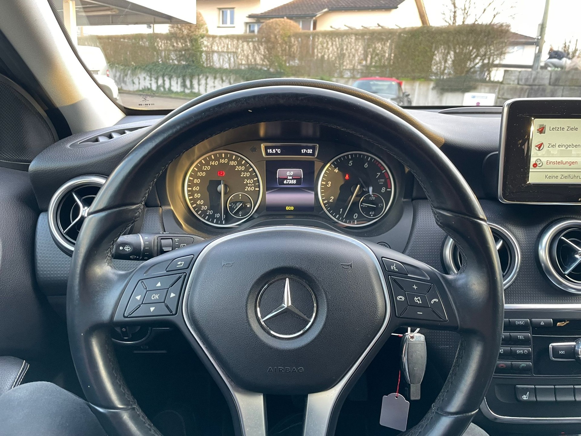 MERCEDES-BENZ A 180 Style-image-14