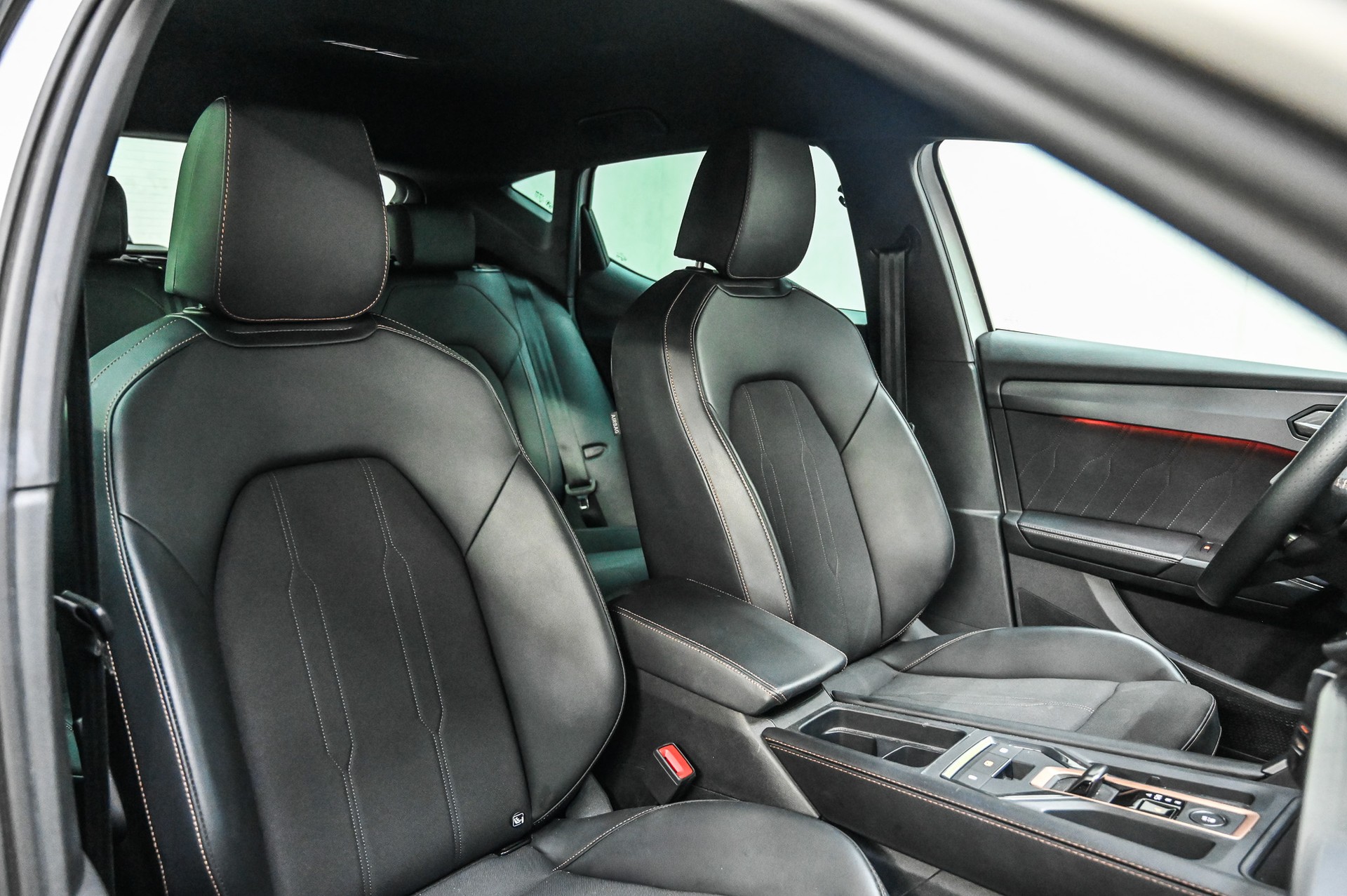 CUPRA Leon 2.0 TDI DSG-image-24