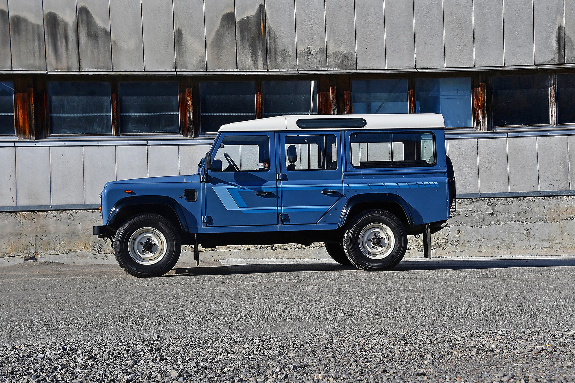 LAND ROVER 110 Turbo D-image-5