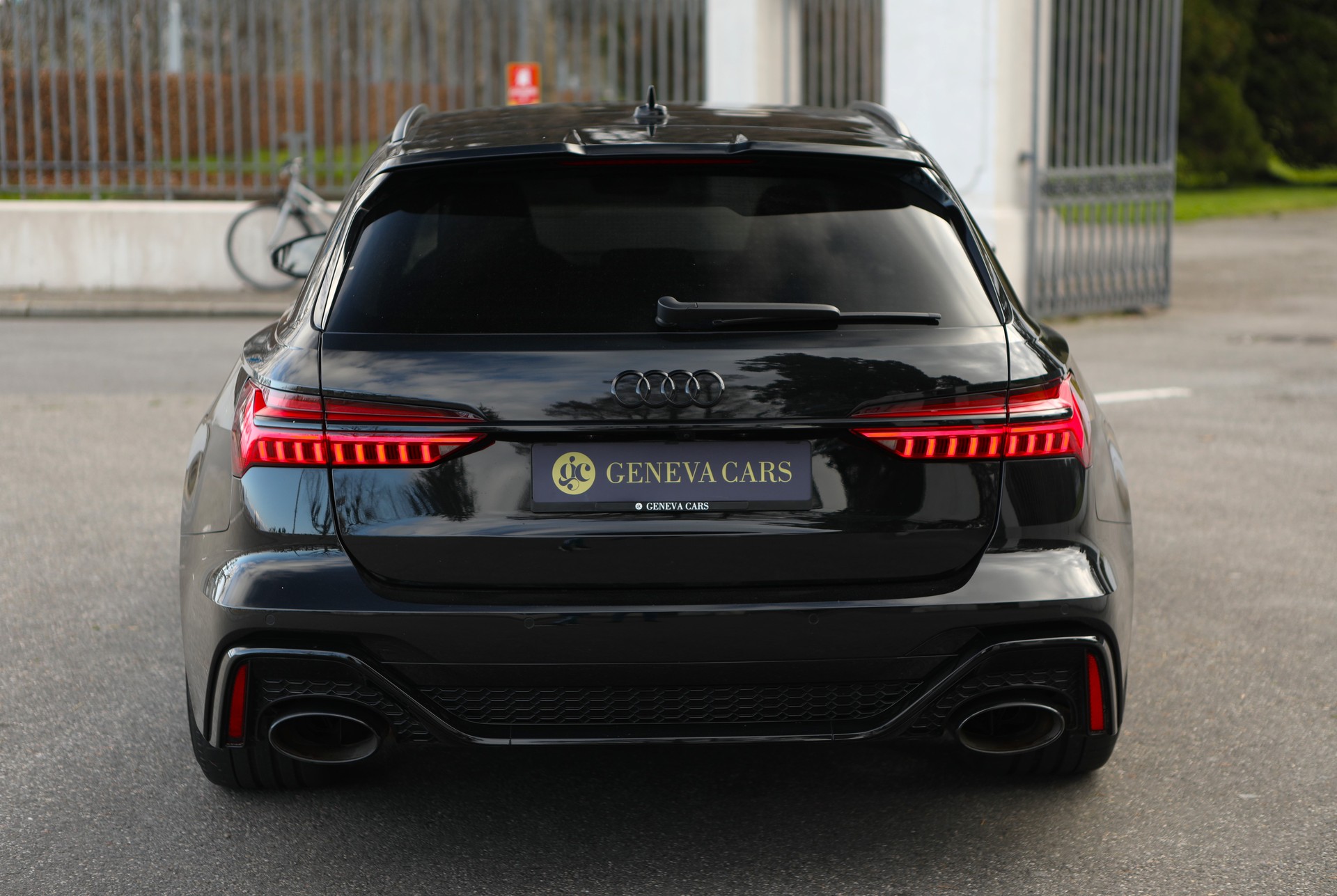AUDI RS6 Avant 4.0 TFSI V8 quattro-image-4