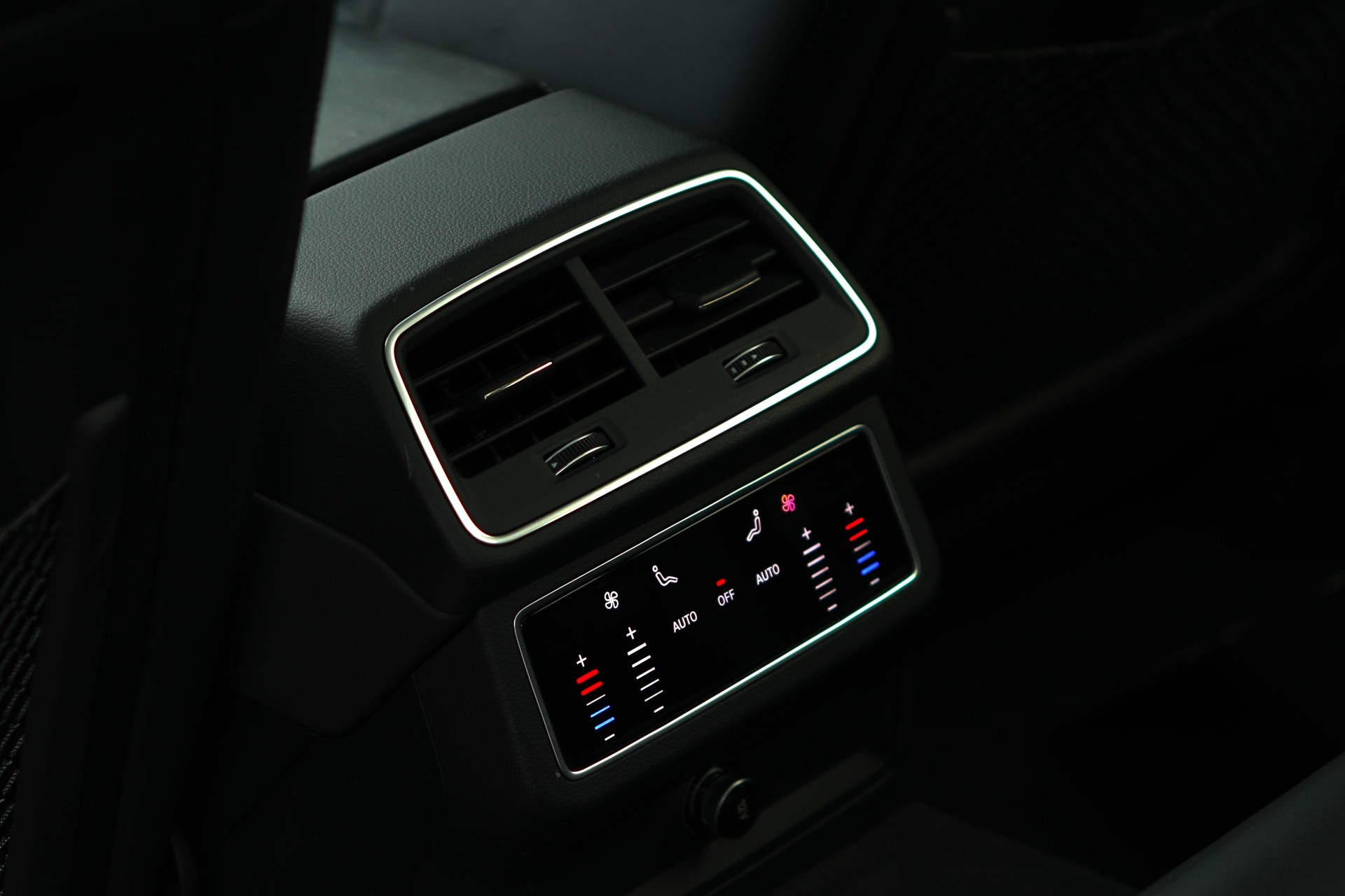 AUDI RS6 Avant 4.0 TFSI V8 quattro-image-9