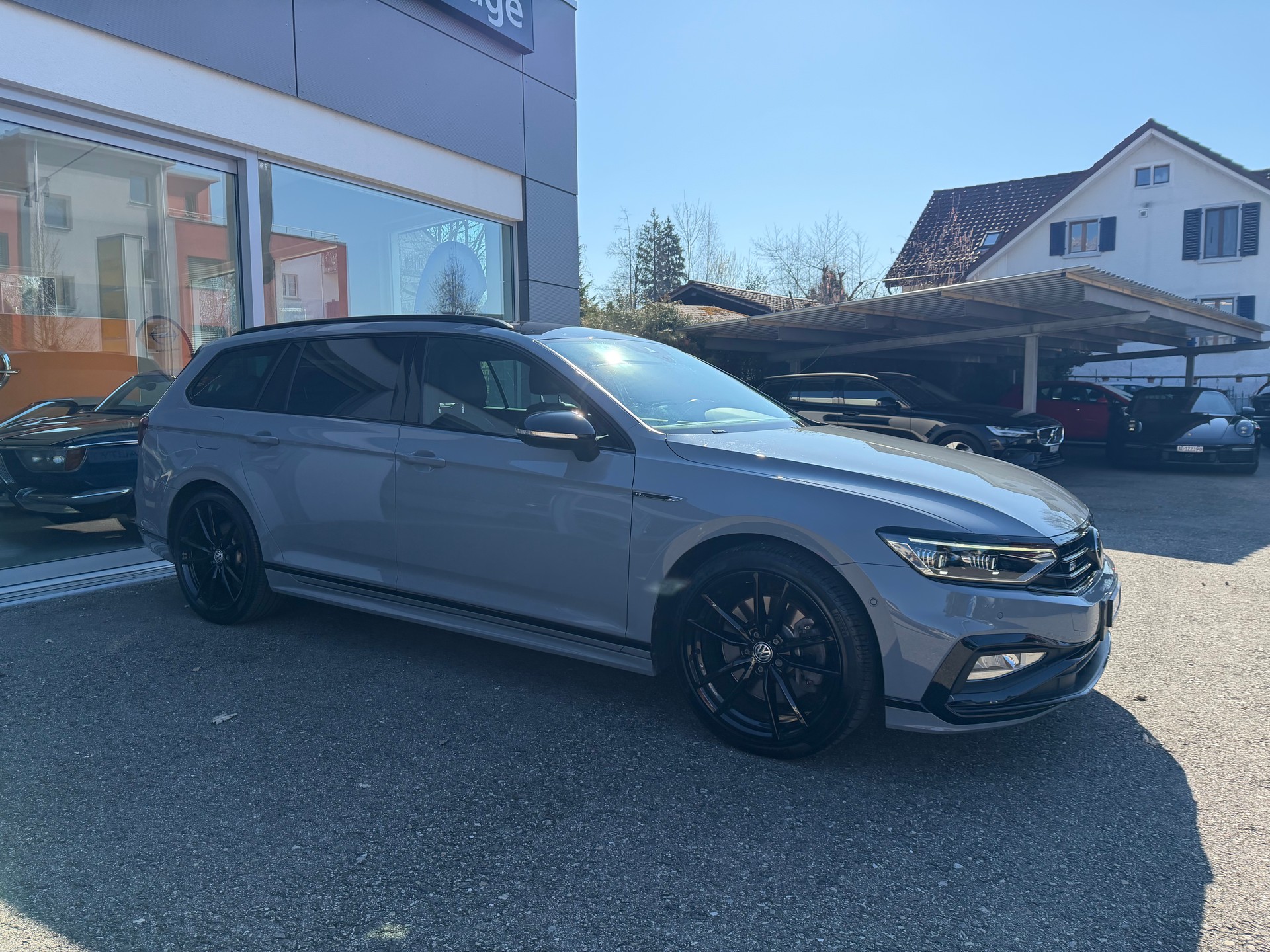 VW Passat 2.0 TDI BMT R-Line Edition 4Motion DSG LIMITED 90/320-image-2