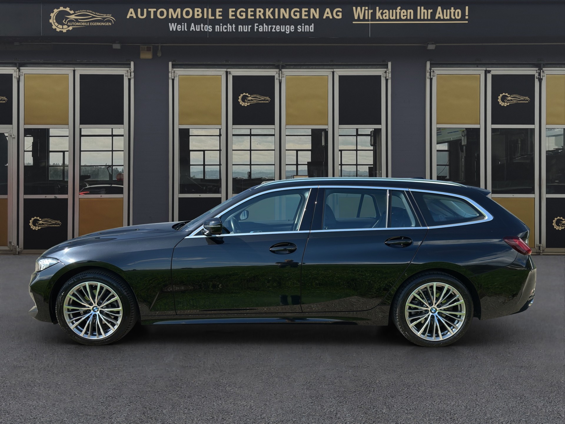 BMW 320d xDrive 48V Touring Steptronic-image-7