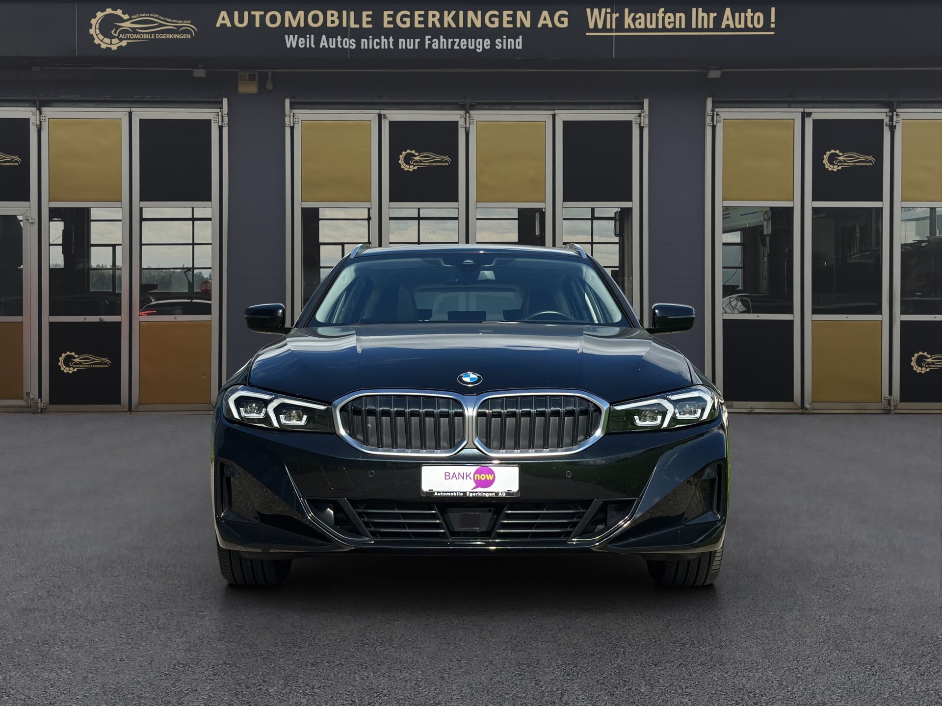 BMW 320d xDrive 48V Touring Steptronic-image-1