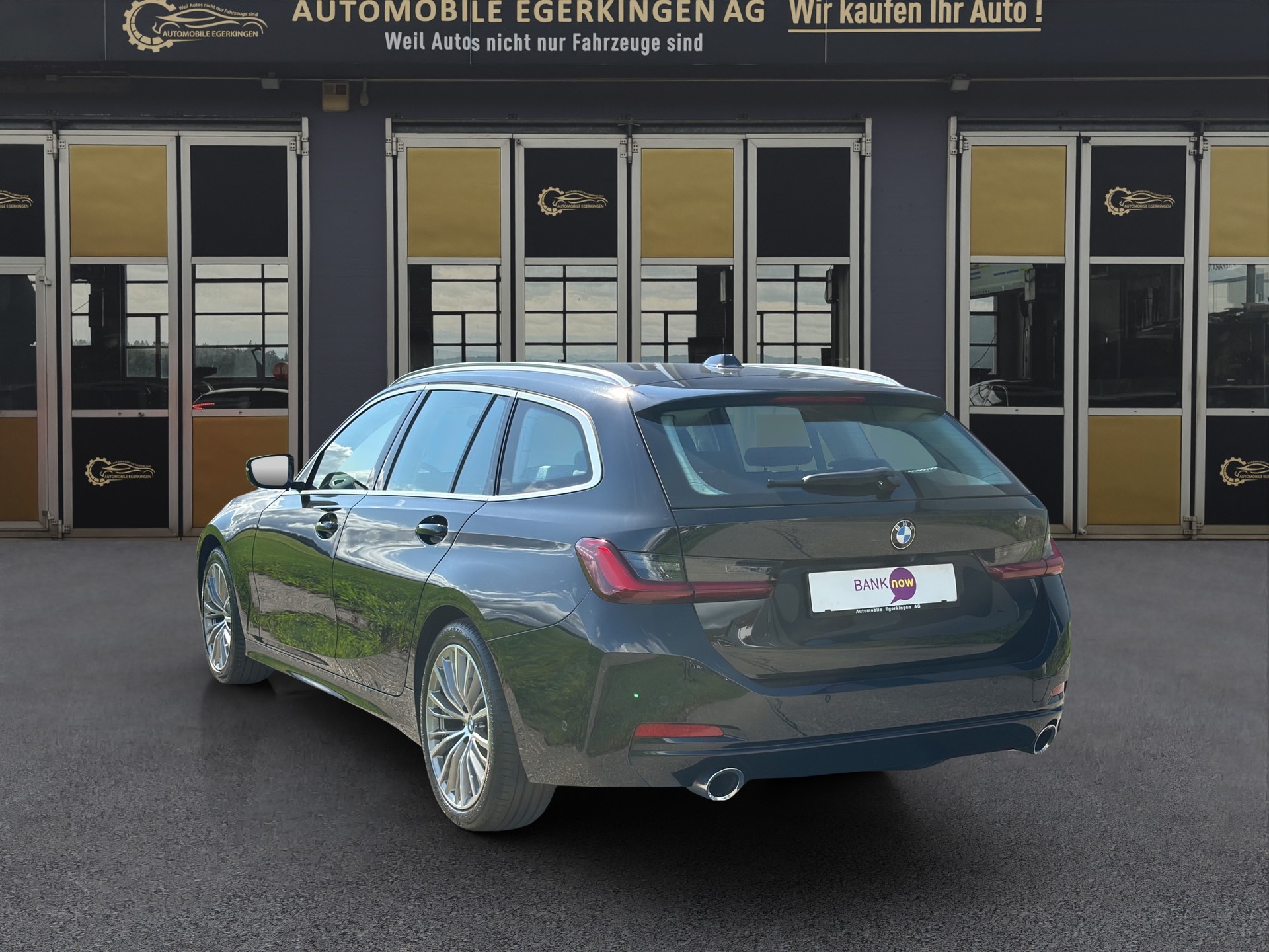 BMW 320d xDrive 48V Touring Steptronic-image-6