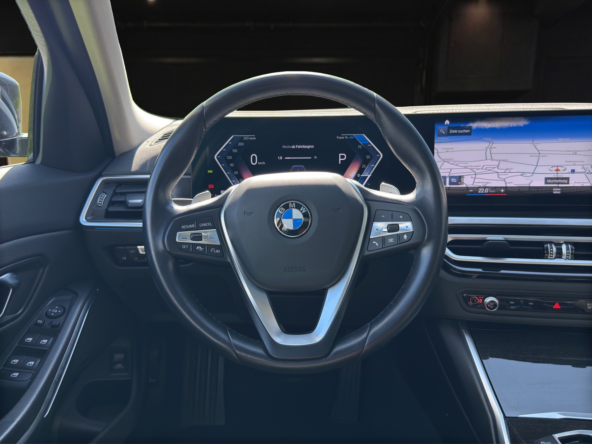 BMW 320d xDrive 48V Touring Steptronic-image-11