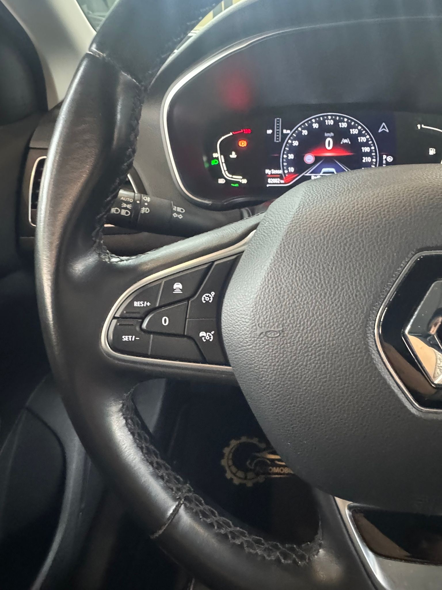 RENAULT Mégane Berline 1.3 16V Intens EDC-image-15