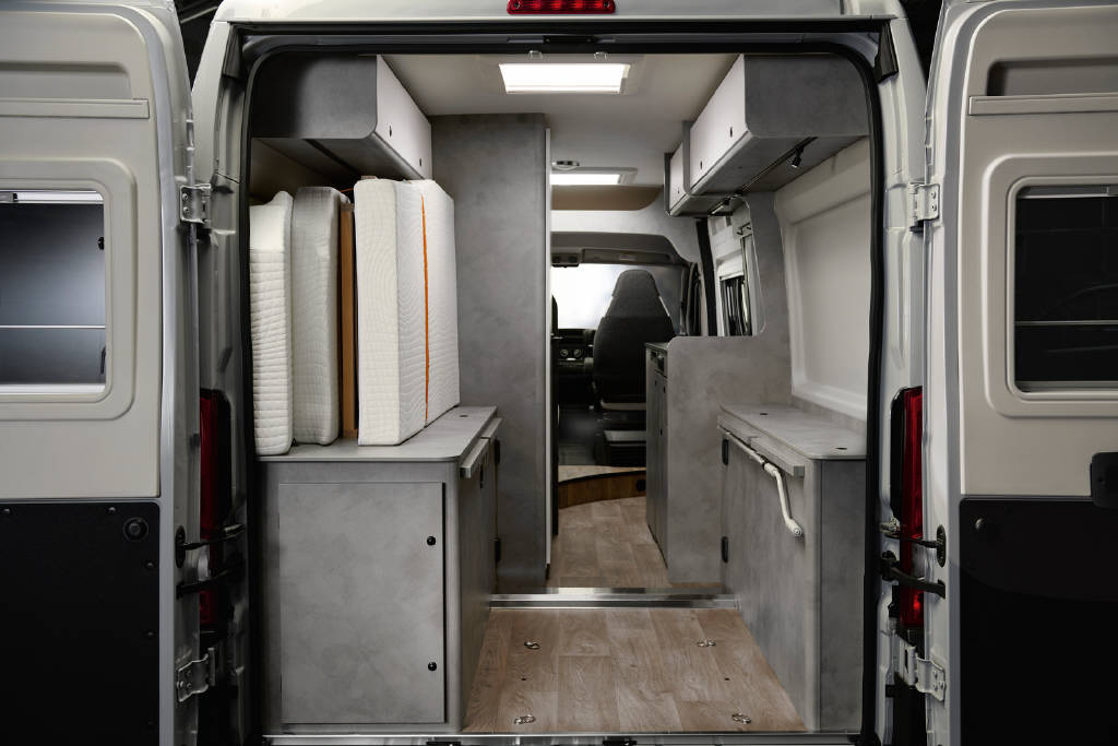 OPEL Peugeot Boxer 6.0 DF 3.5t L3H2 2.2BlueHDi 140 ADVTR-image-11