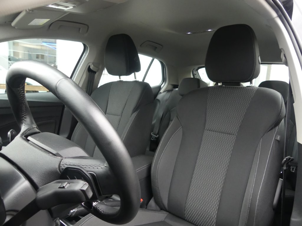 SKODA Fabia 1.0 TSI Style DSG-image-9