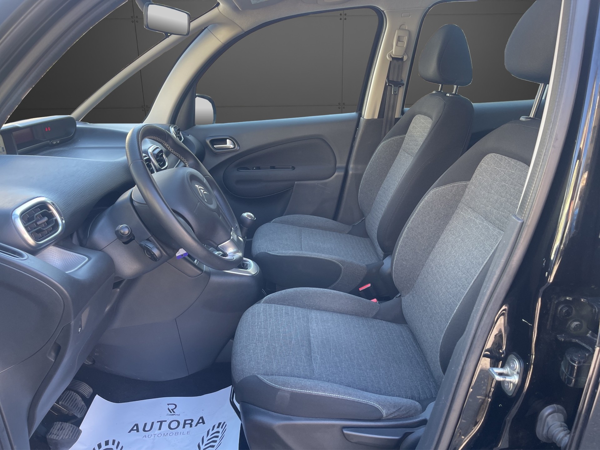 CITROEN C3 Picasso 1.2 Pure Tech Séduction-image-8