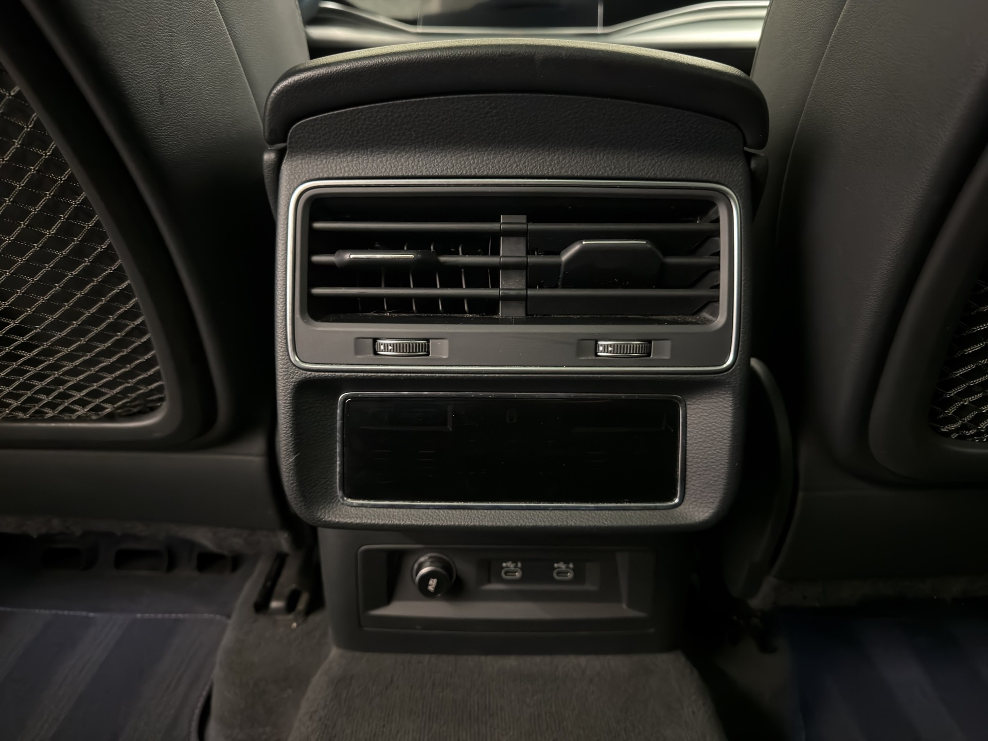 AUDI Q7 50 TDI quattro S Line tiptronic 7-Sitzer-image-21