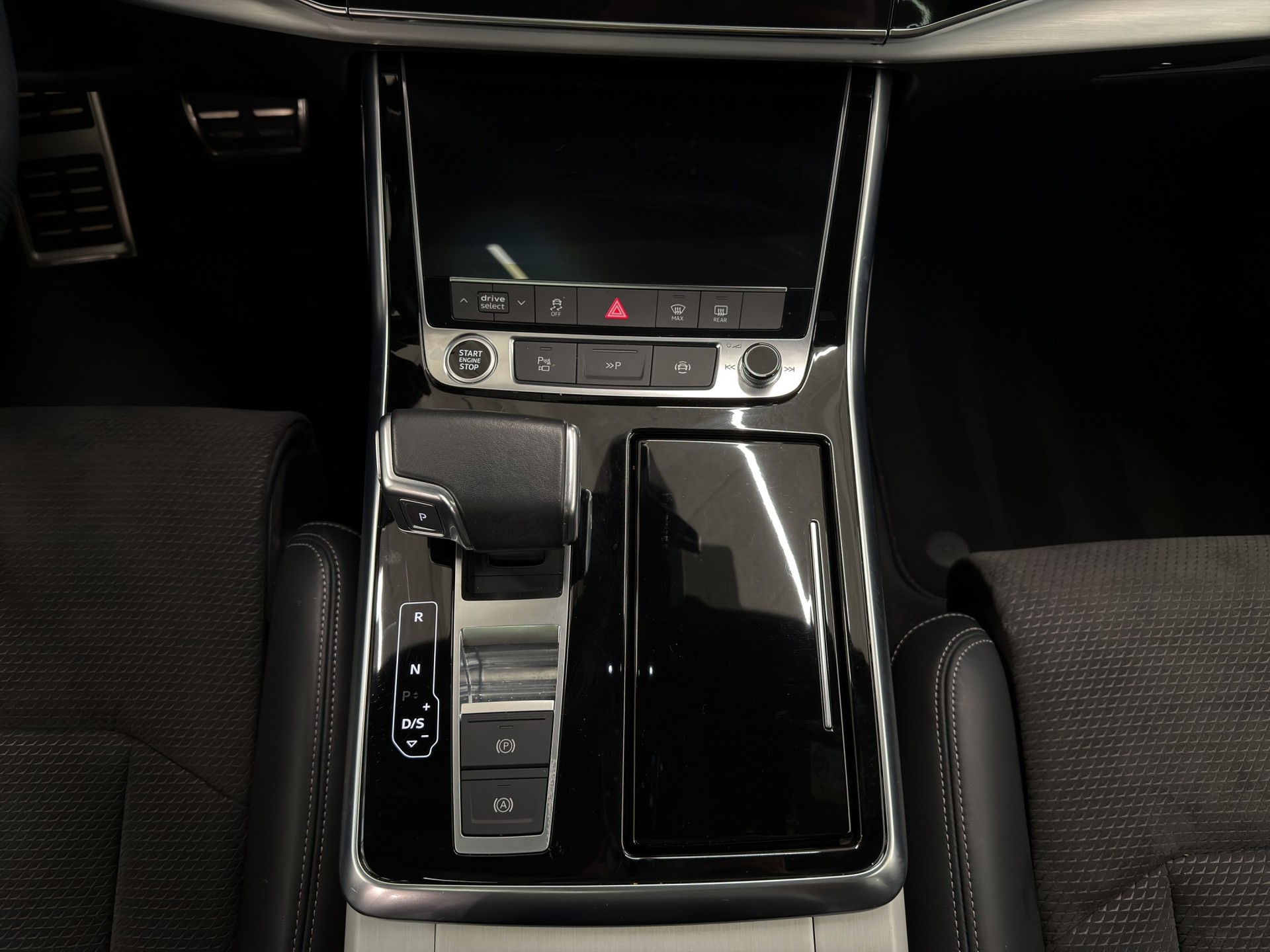 AUDI Q7 50 TDI quattro S Line tiptronic 7-Sitzer-image-17