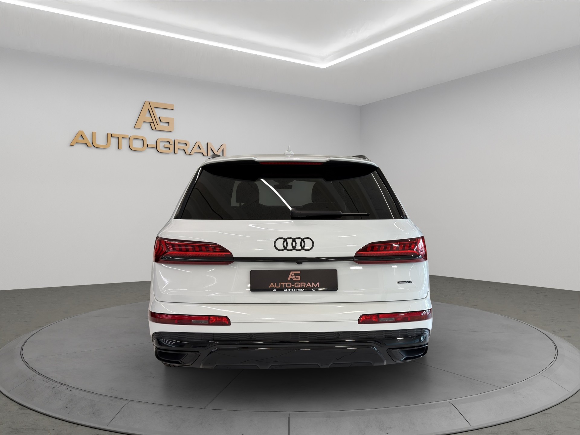 AUDI Q7 50 TDI quattro S Line tiptronic 7-Sitzer-image-3