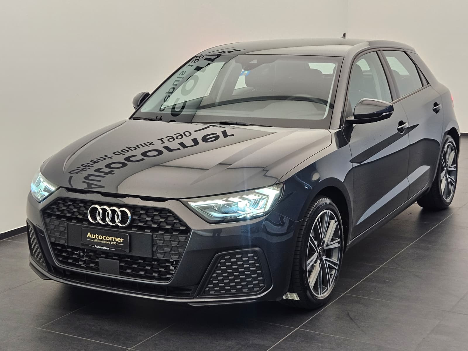 AUDI A1 Sportback 30 TFSI Attraction S-tronic-image-2