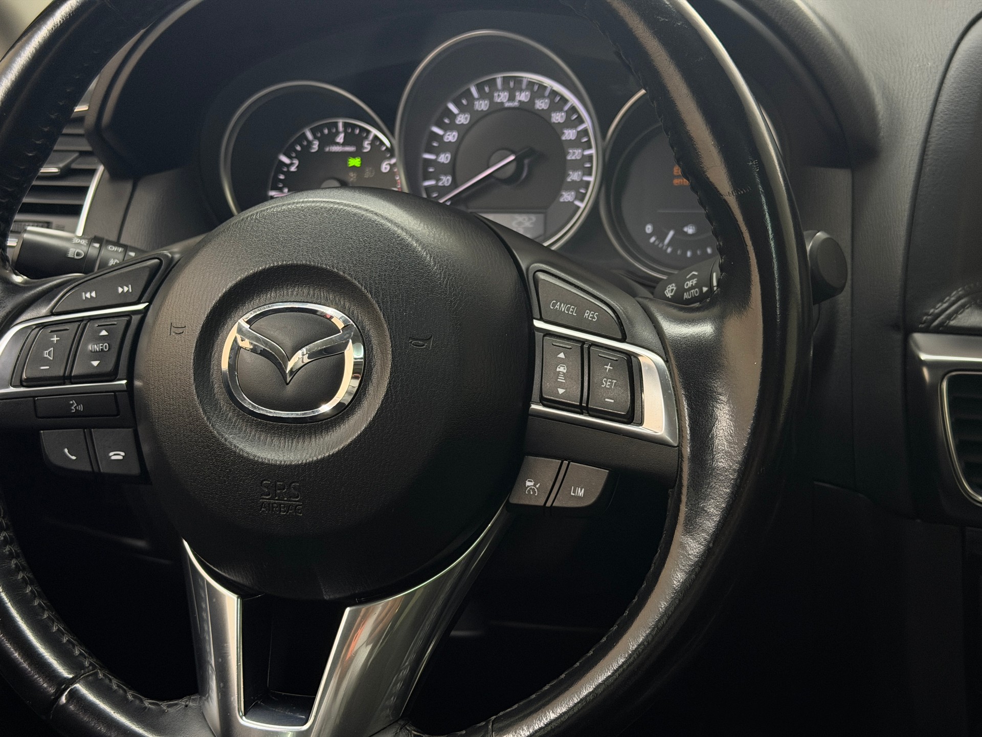 MAZDA CX-5 2.5 Revolution AWD Skyactive-G Automatic-image-14