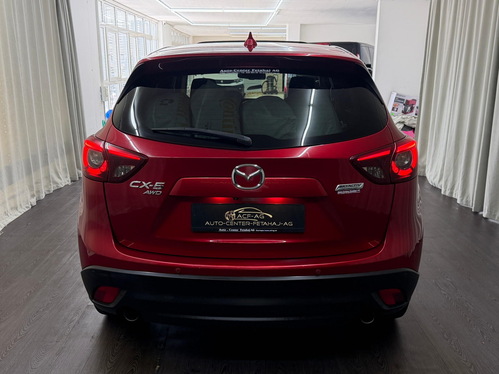 MAZDA CX-5 2.5 Revolution AWD Skyactive-G Automatic-image-4
