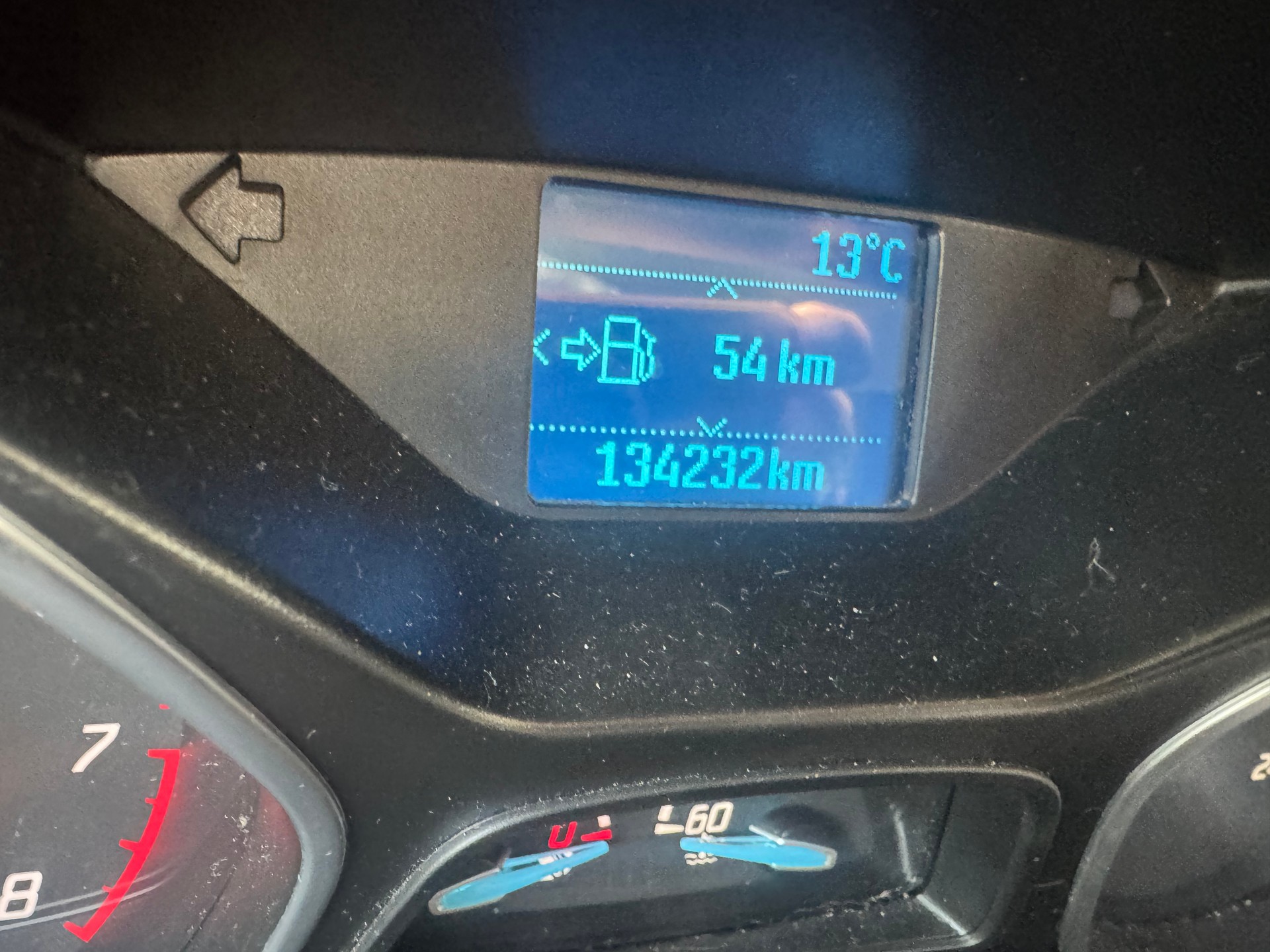 FORD Focus 1.0 SCTi Titanium-image-9