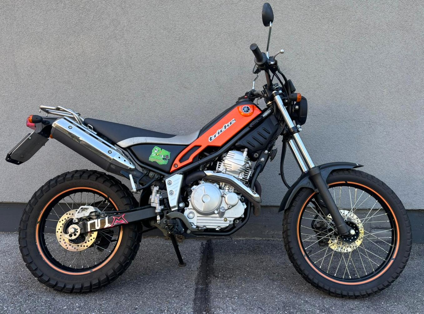 YAMAHA XG 250 Tricker