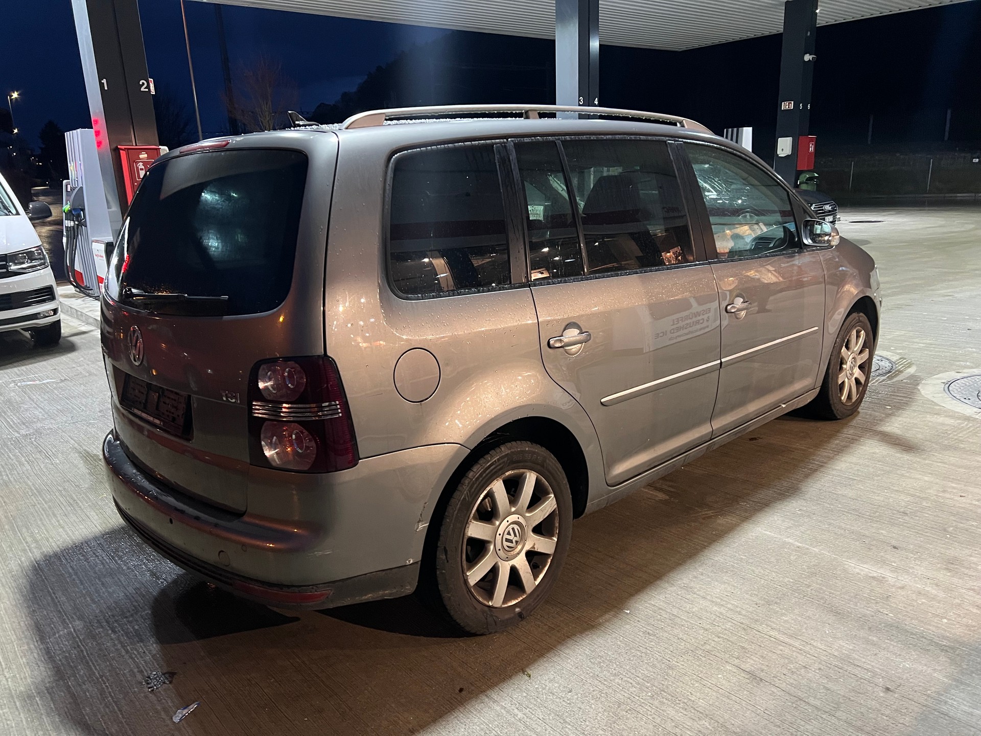 VW Touran 1.4 TSI Highline 7 Plätze-image-3