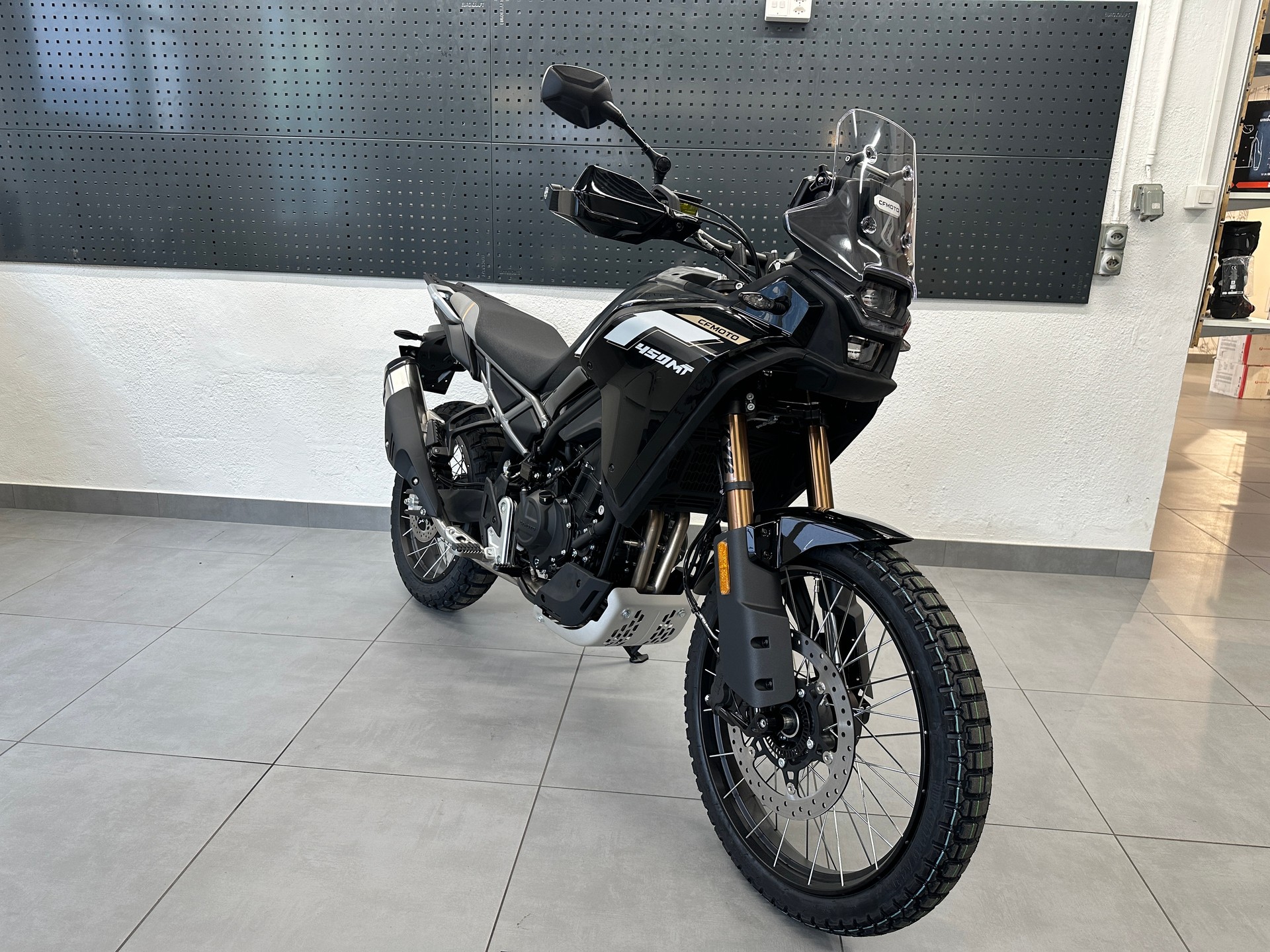CF MOTO 450 MT | Ab Lager lieferbar | Neu | Adventure Bike | A2 | Garantie-showroom-element-2