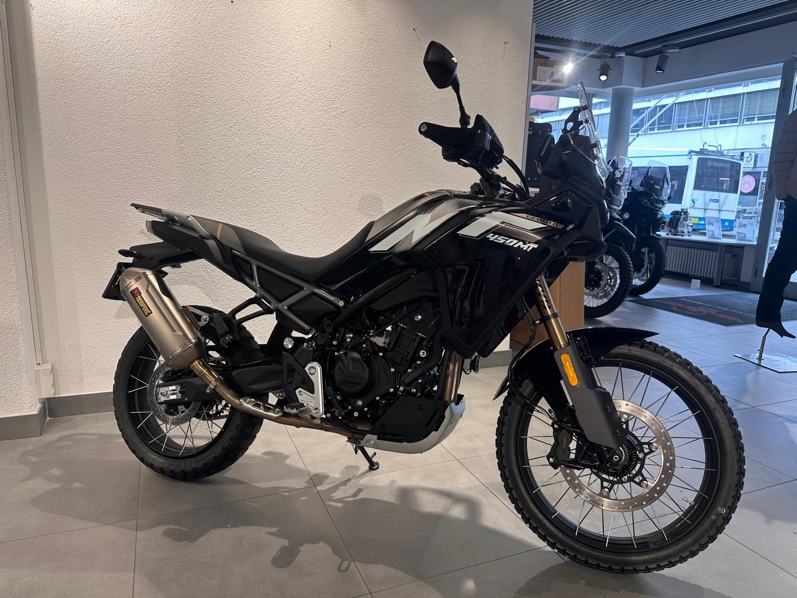 CF MOTO 450 MT | Vorführfahrzeug | Akrapovic Auspuff | A2 | Garantie-showroom-element-3