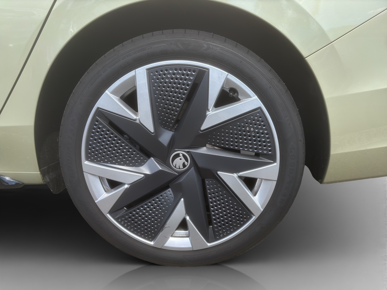 SKODA Superb Combi 2.0 TSI Sportline 4x4 DSG-image-15