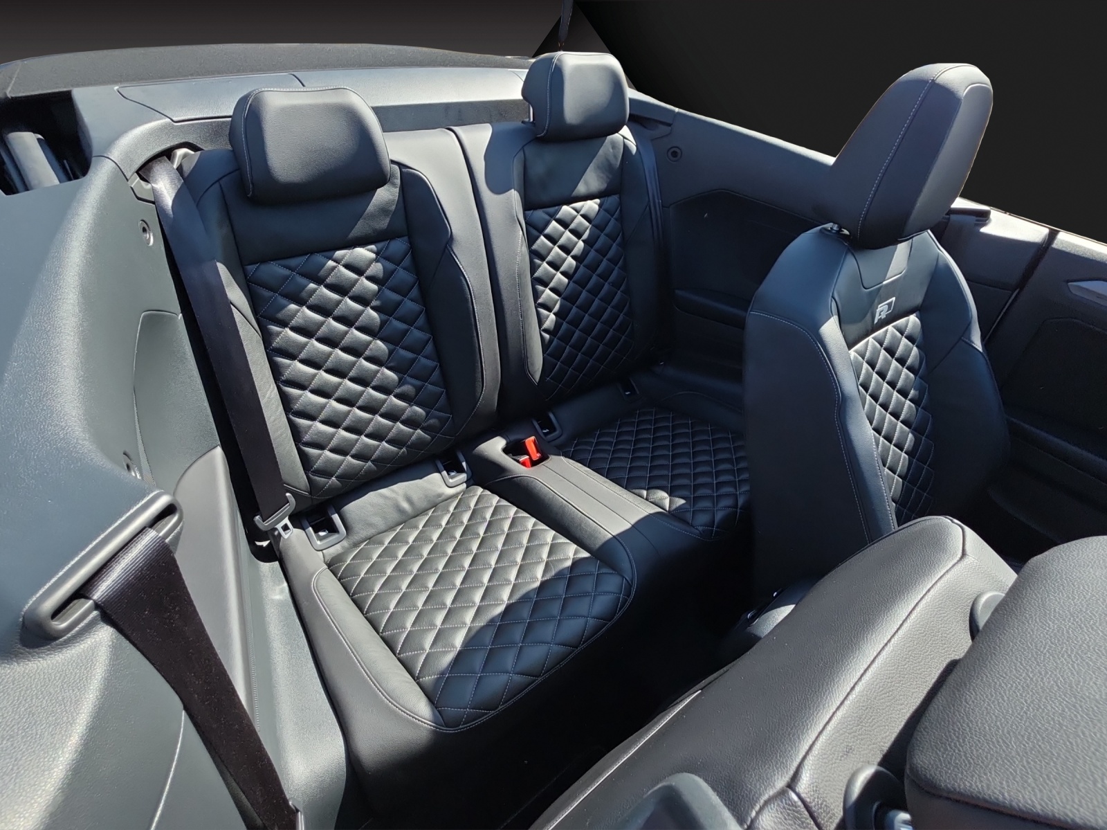 VW T-Roc Cabriolet 1.5 TSI EVO R-Line DSG-image-17