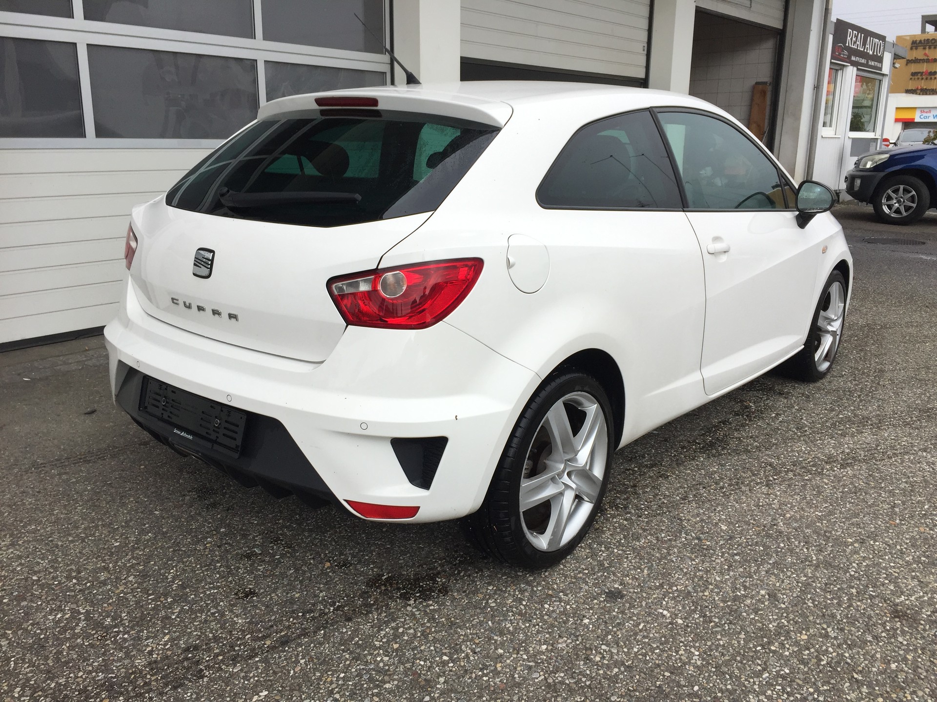 SEAT Ibiza SC 1.4 TSI Cupra DSG-image-4