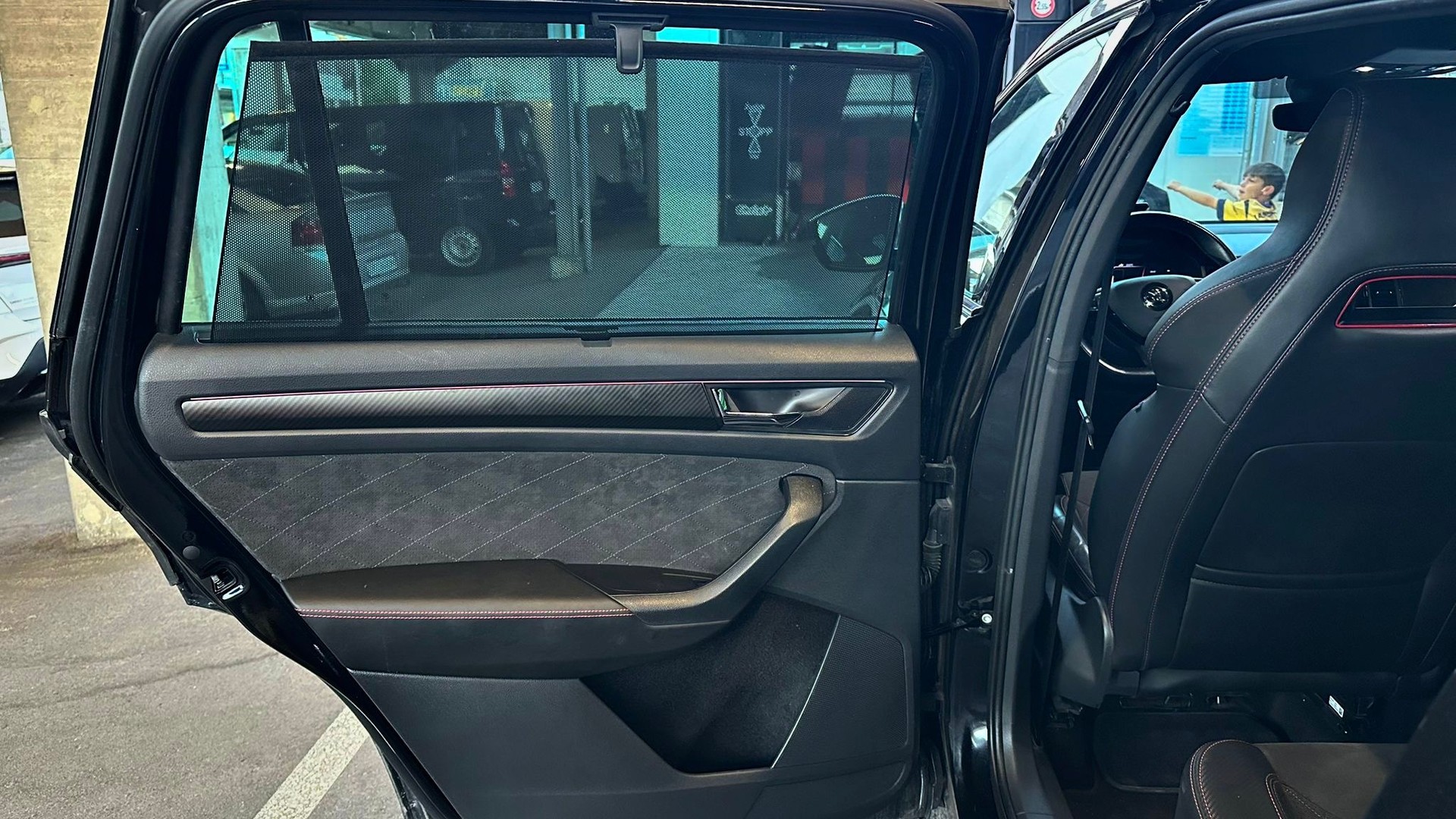 SKODA Kodiaq 2.0 Bi-TDI SCR RS 4x4 DSG-image-8