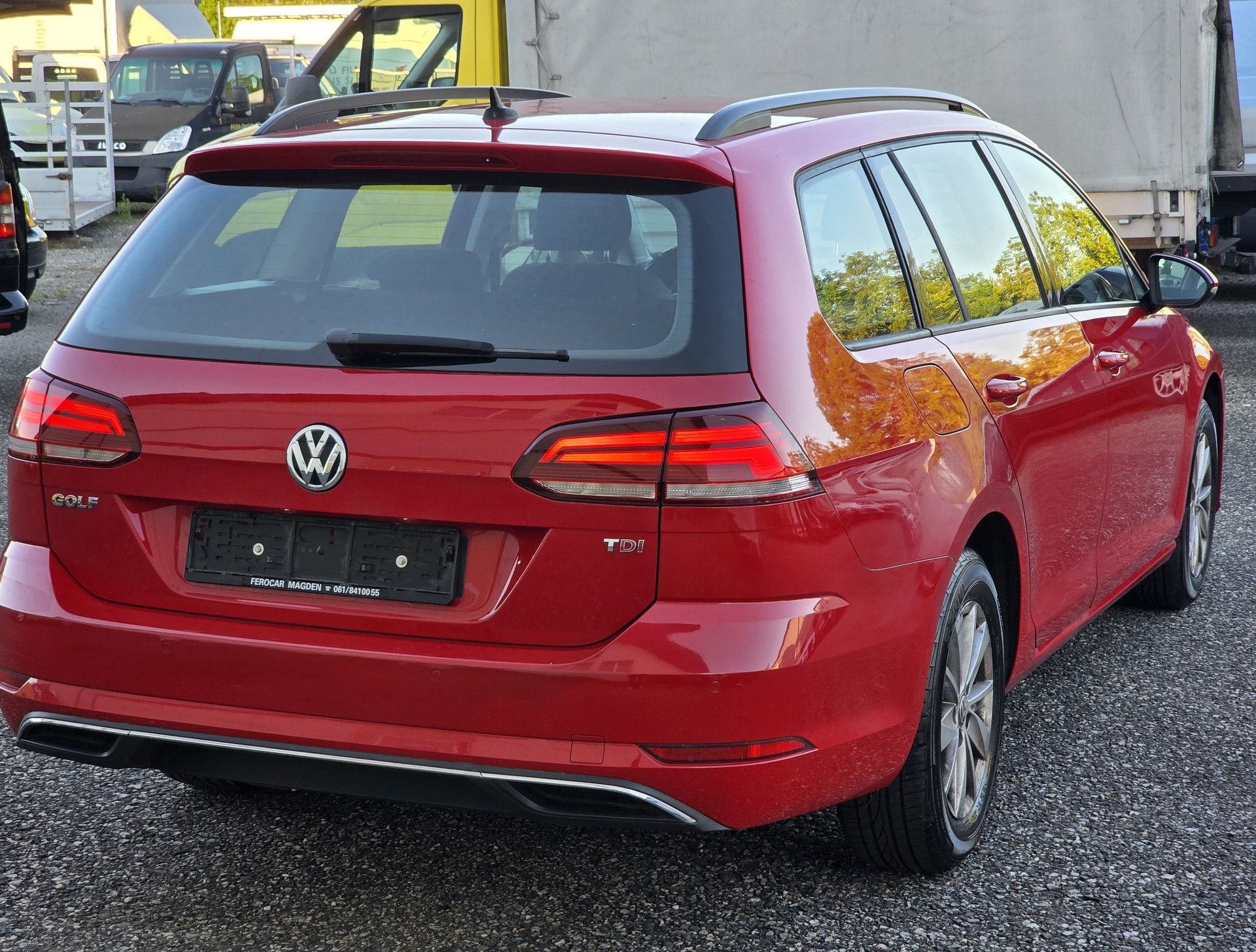 VW Golf Variant 1.6 TDI Comfortline-image-3