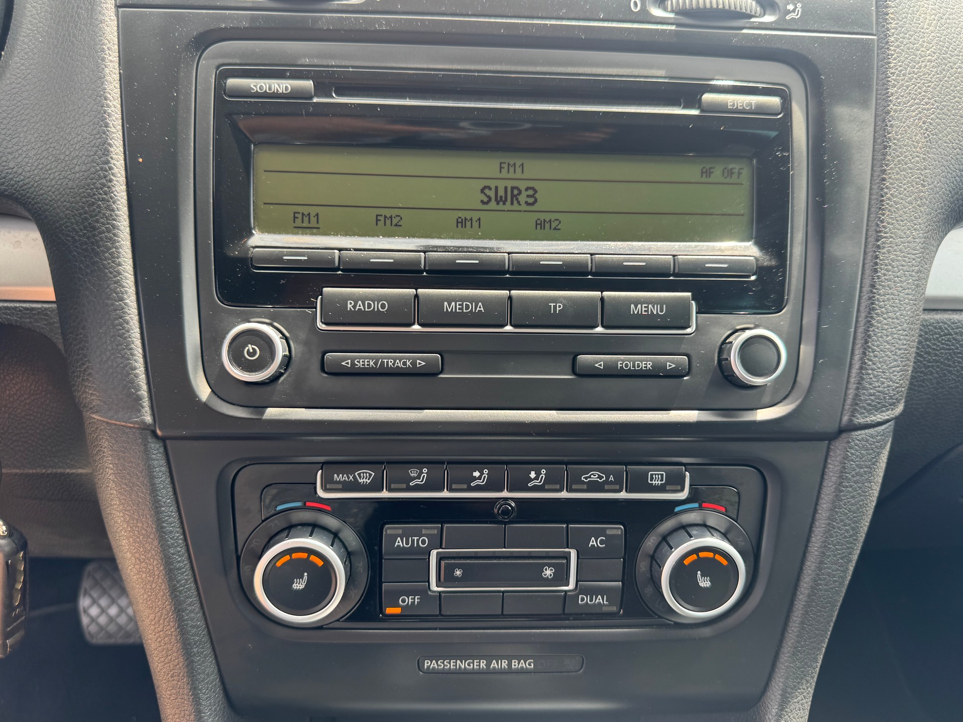 VW Golf Variant 1.4 TSI Highline DSG-image-10
