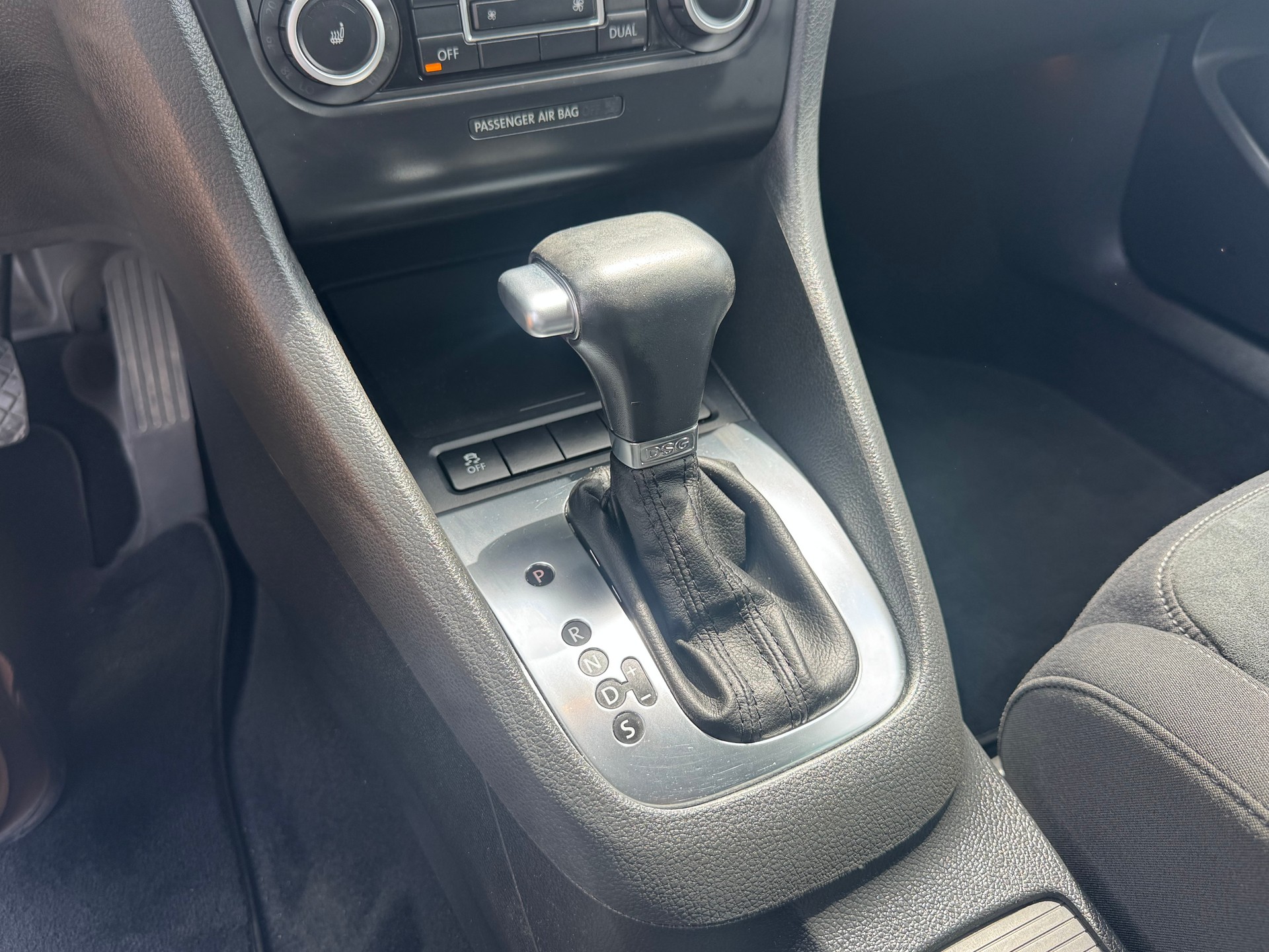 VW Golf Variant 1.4 TSI Highline DSG-image-11