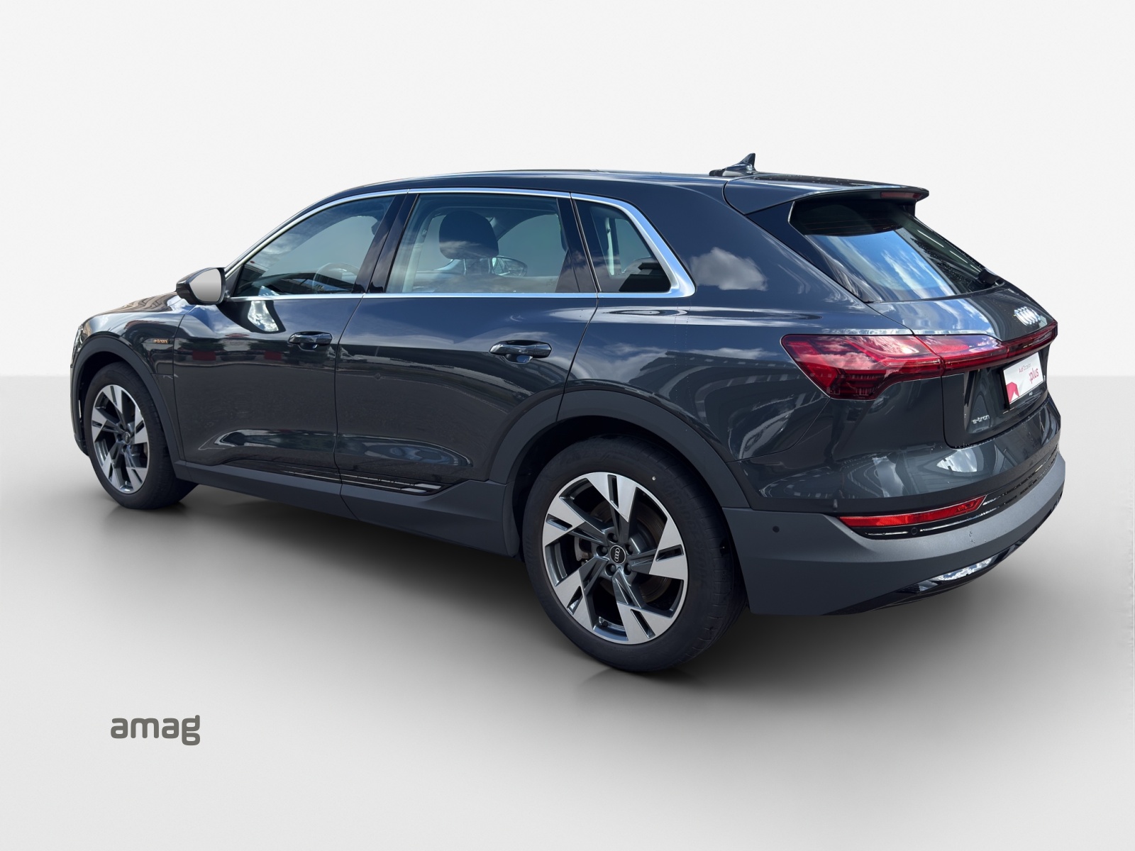 AUDI e-tron 50 quattro-image-2