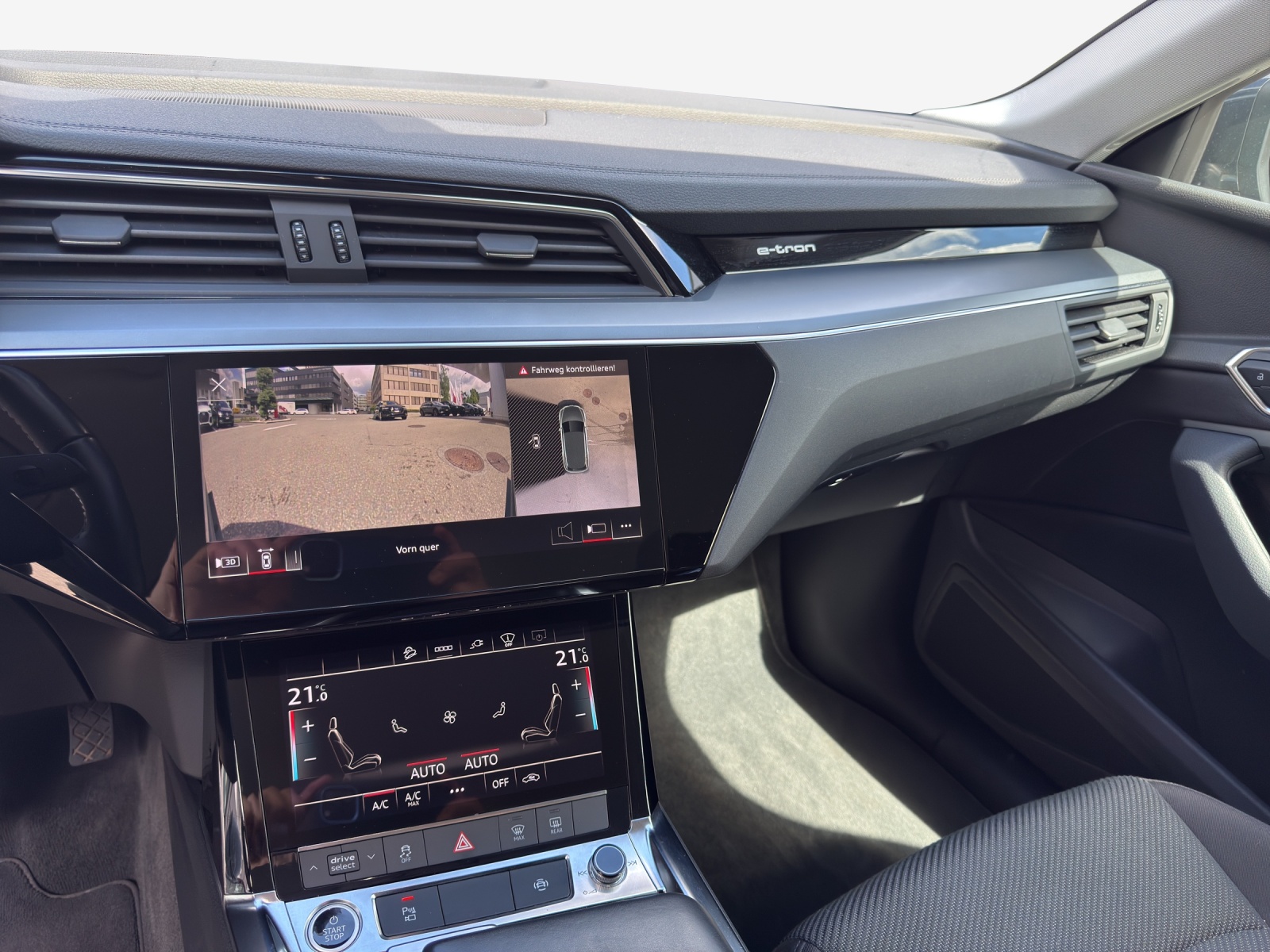 AUDI e-tron 50 quattro-image-11