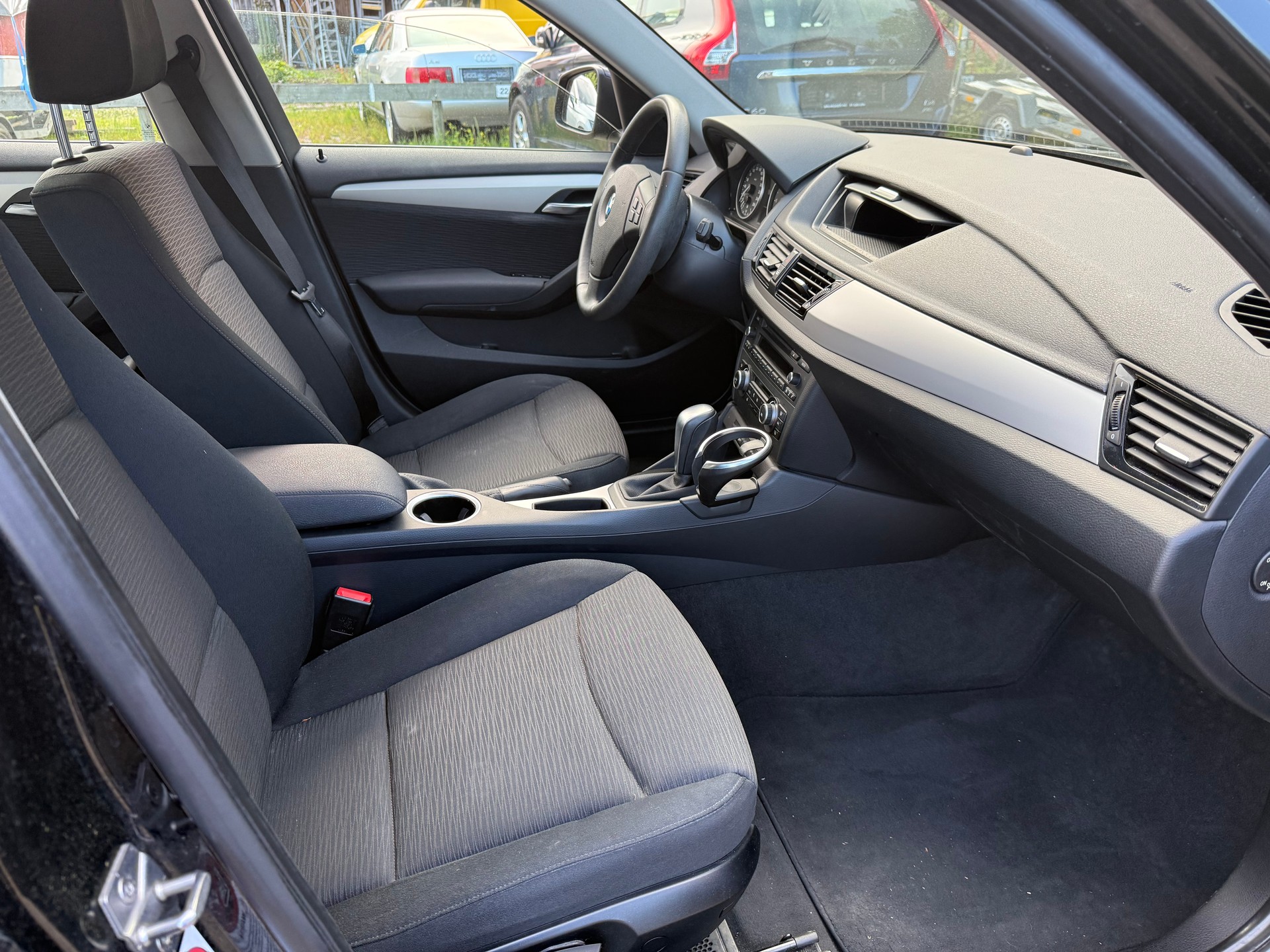 BMW X1 sDrive 18i Sport Line Steptronic-image-16