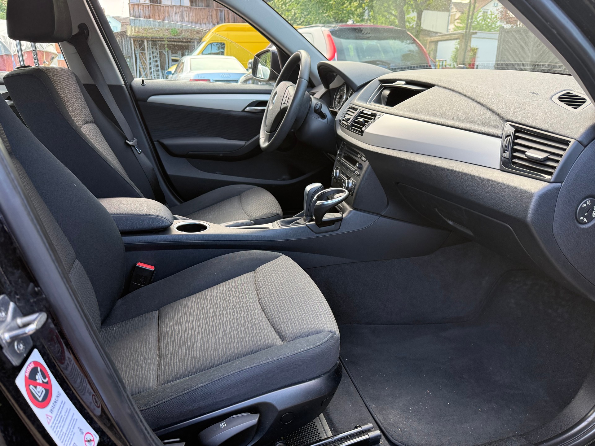 BMW X1 sDrive 18i Sport Line Steptronic-image-12
