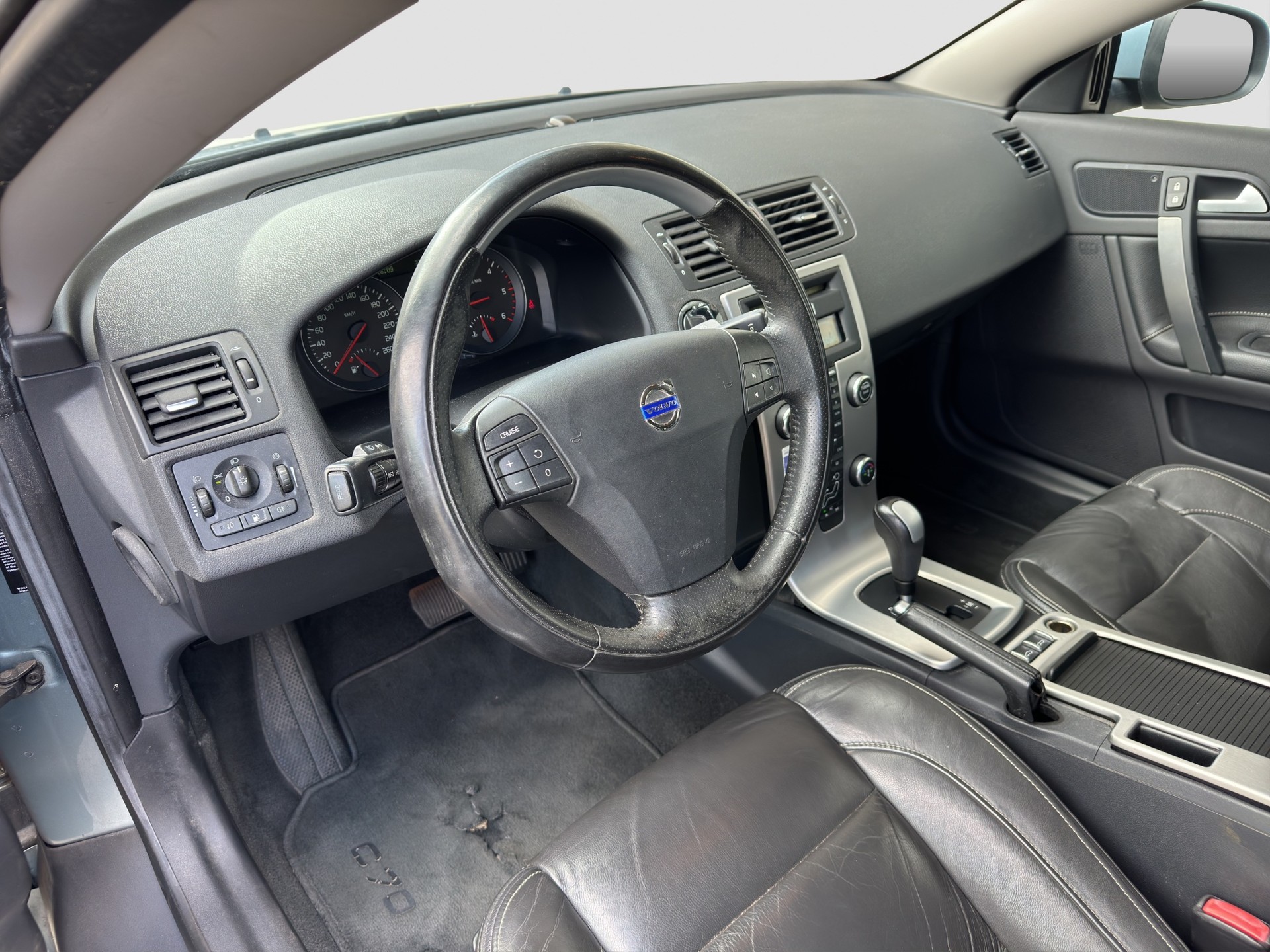 VOLVO C70 2.0D Momentum Powershift-image-5