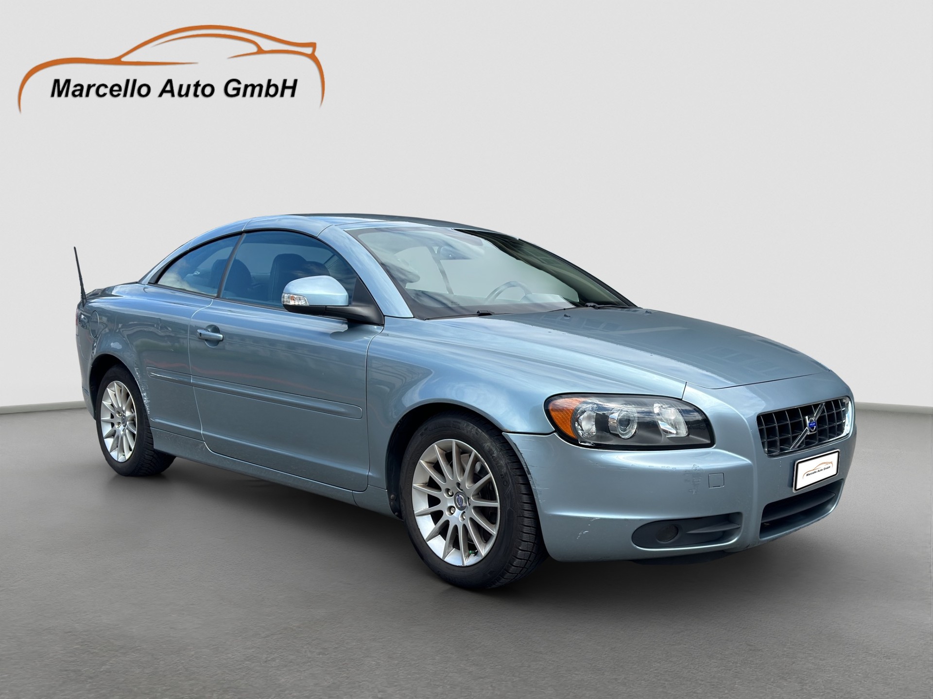 VOLVO C70 2.0D Momentum Powershift-image-2